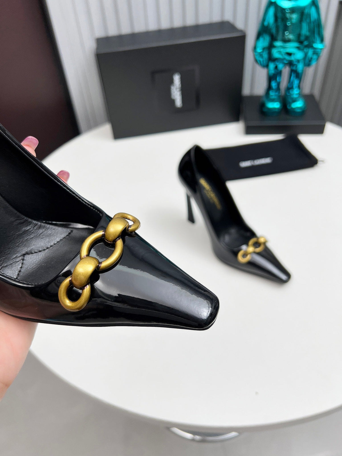 YSL Hermione Pump 11cm Black Patent Leather 680401