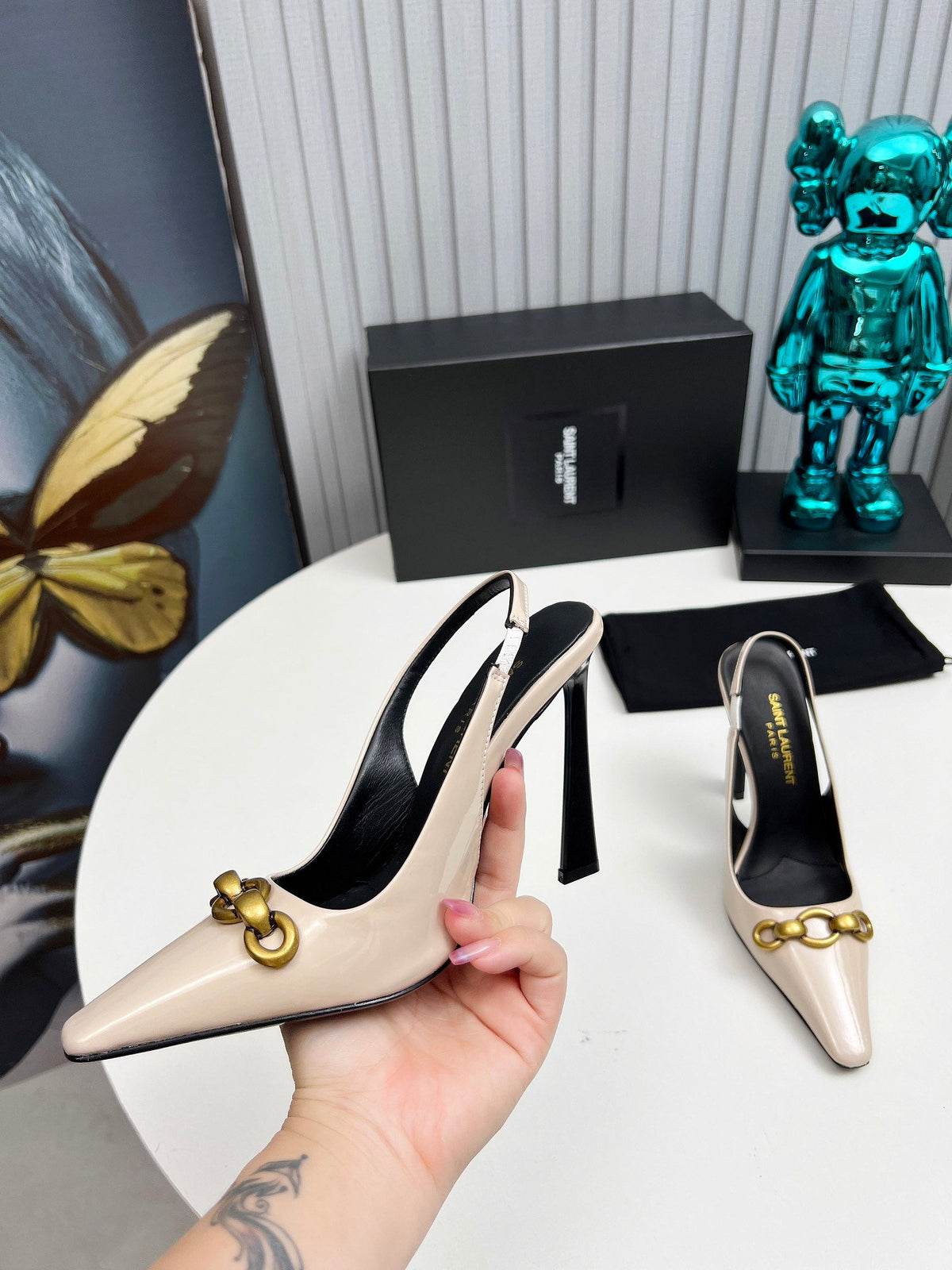 YSL Hermione Slingback 11cm Beige Patent Leather 680407
