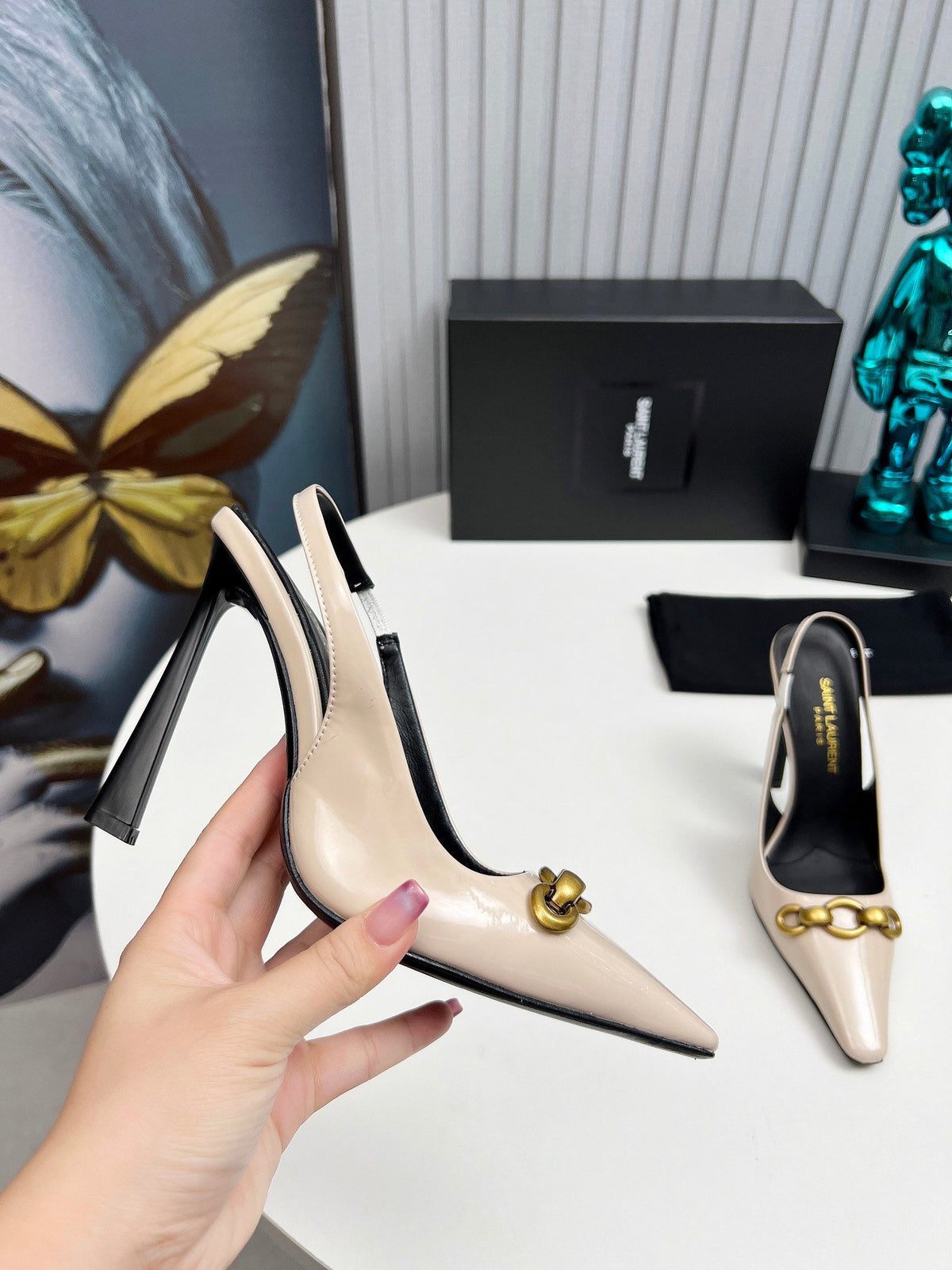 YSL Hermione Slingback 11cm Beige Patent Leather 680407