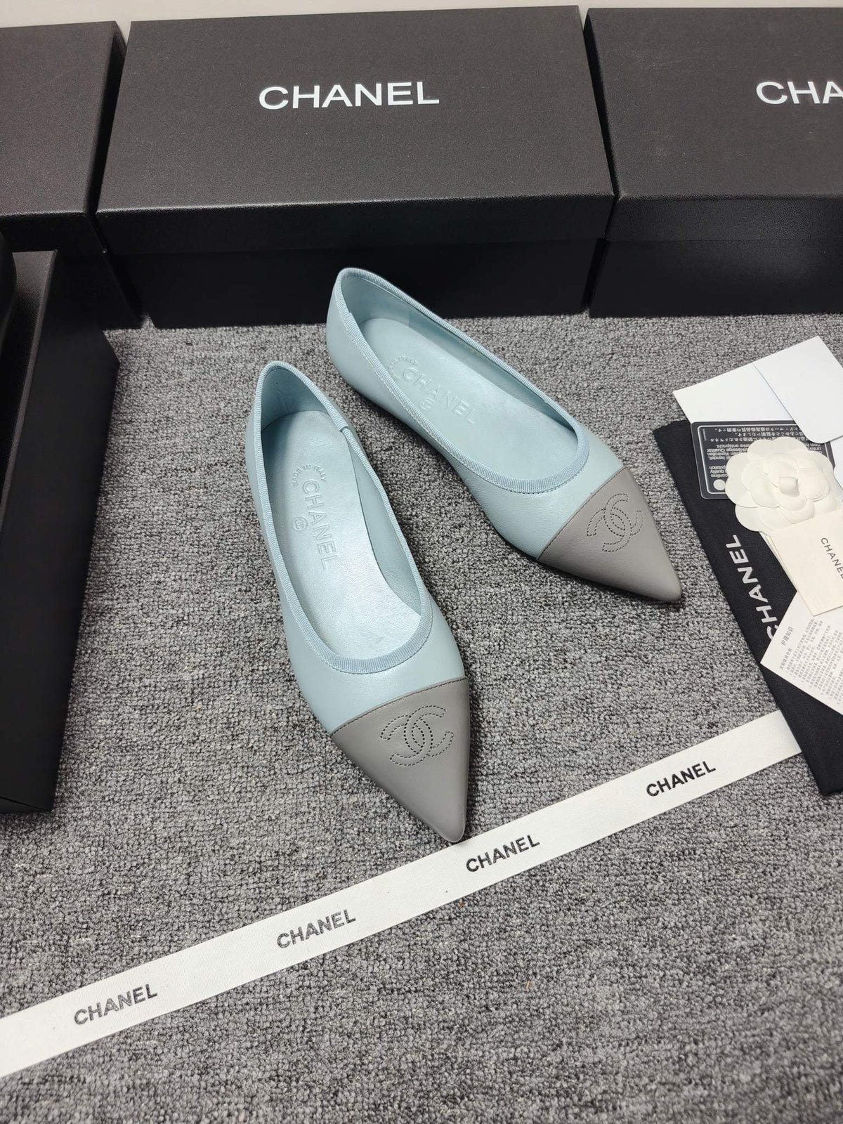 CC 26s Ballet Flat Grey Blue Leather 681970