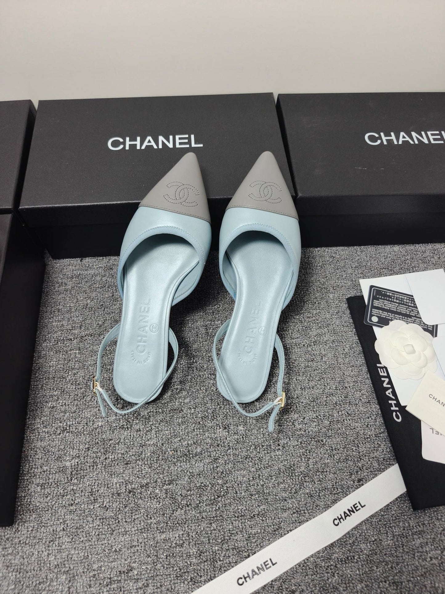 CC 26s Slingback Pointed Grey Blue Leather 681974