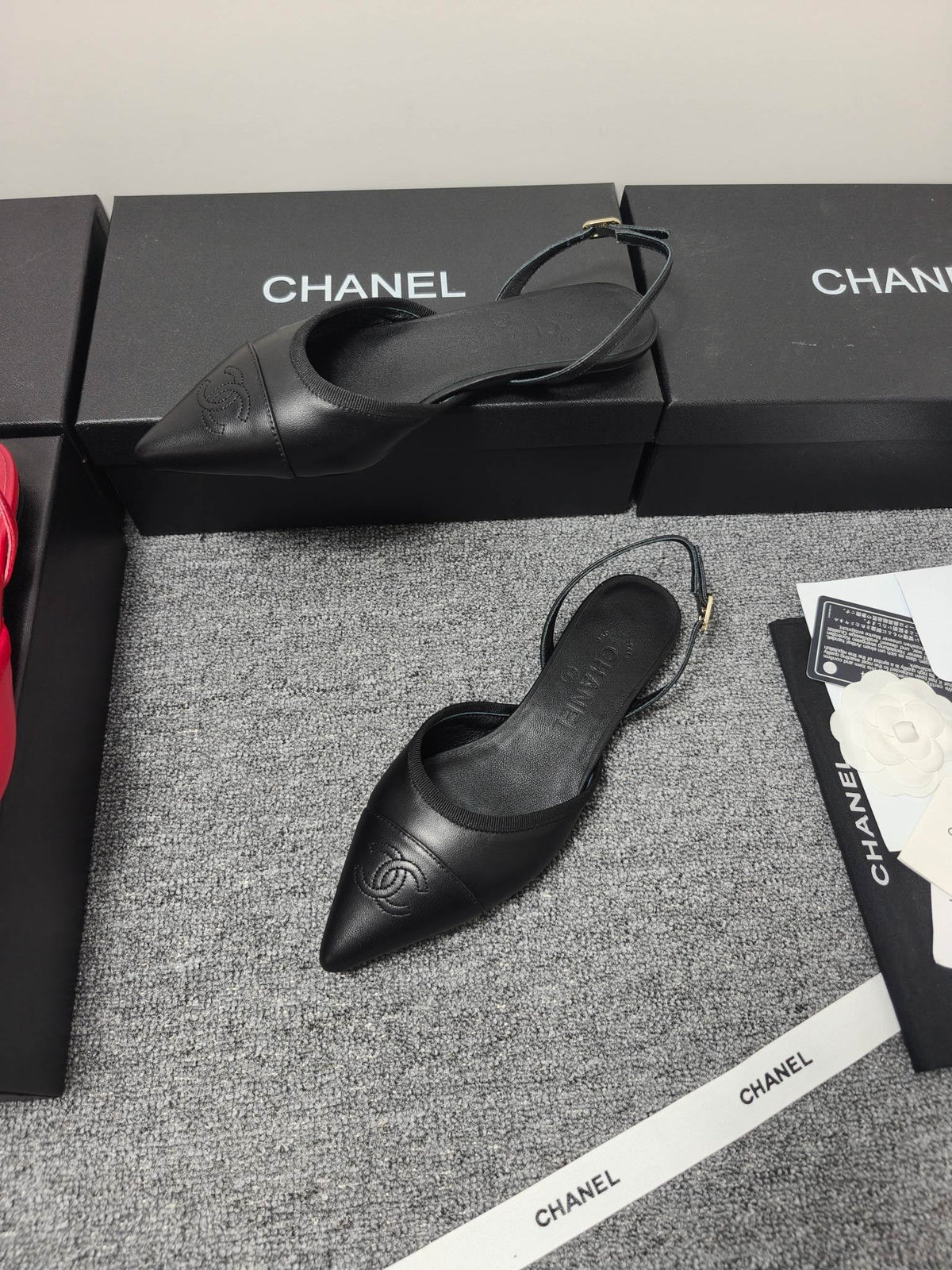 CC 26s Slingback Pointed Black Leather 681977