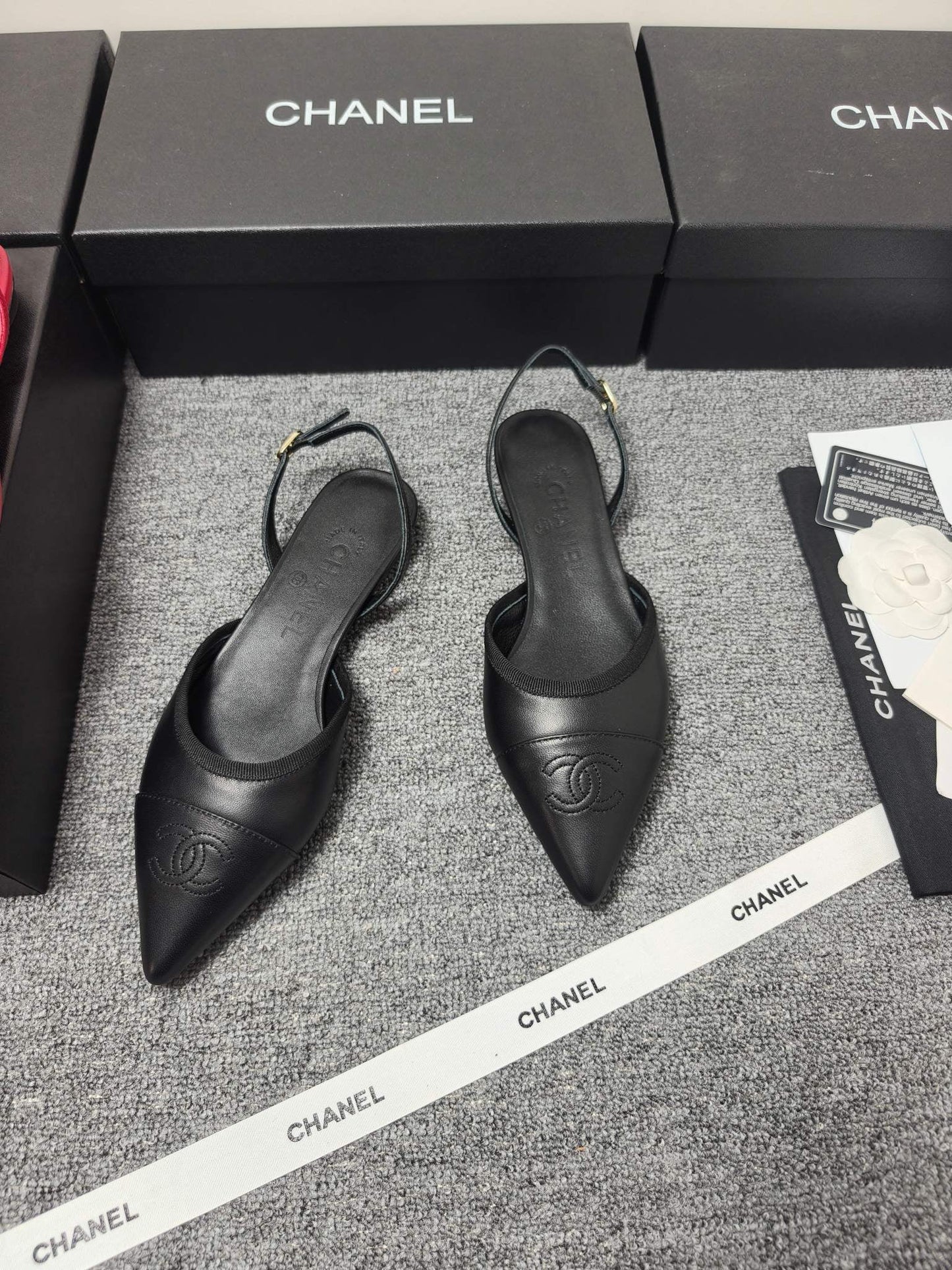 CC 26s Slingback Pointed Black Leather 681977