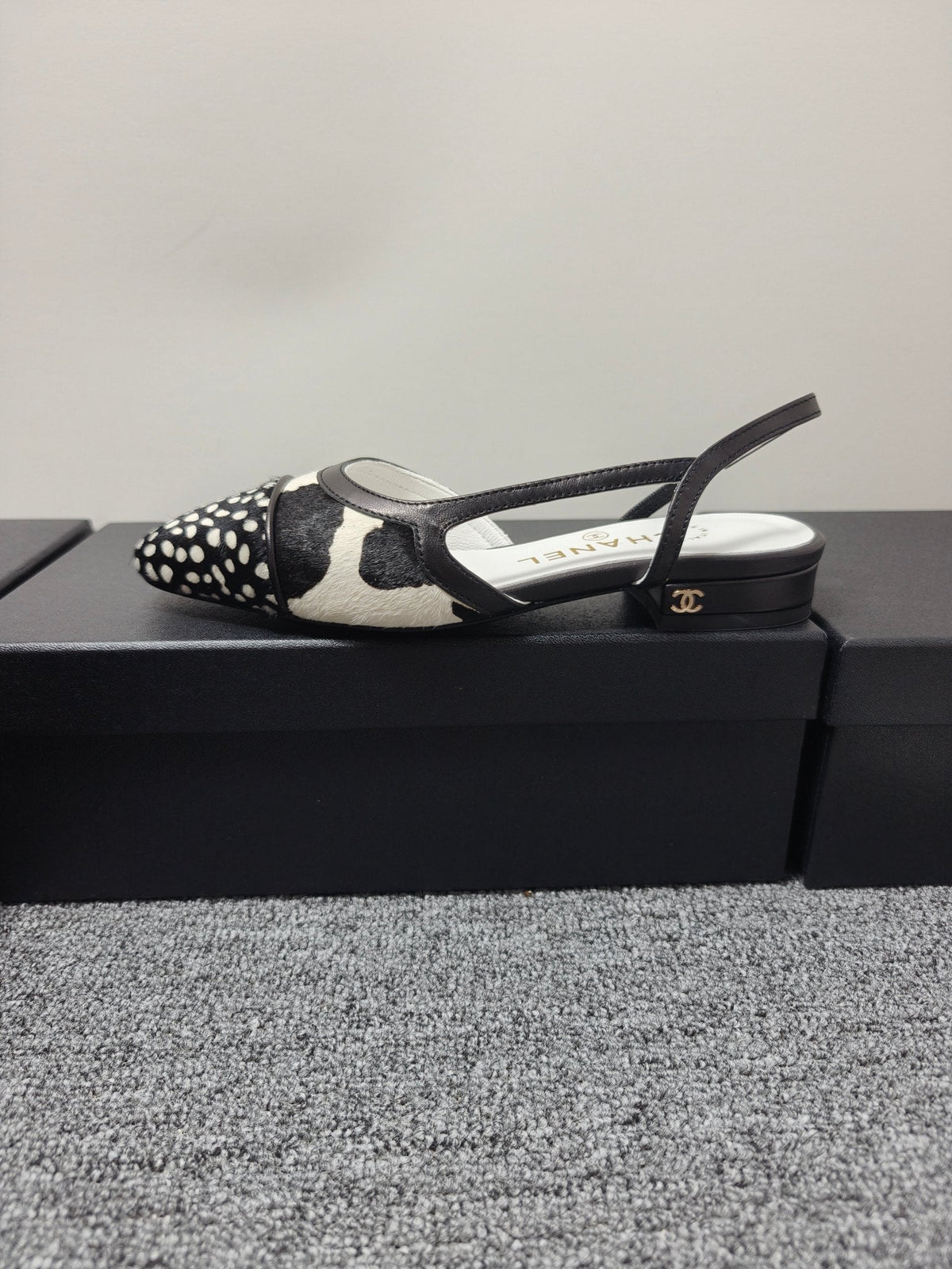 CC SS 2026 Slingbacks Flat White Black Calfskin Lambskin