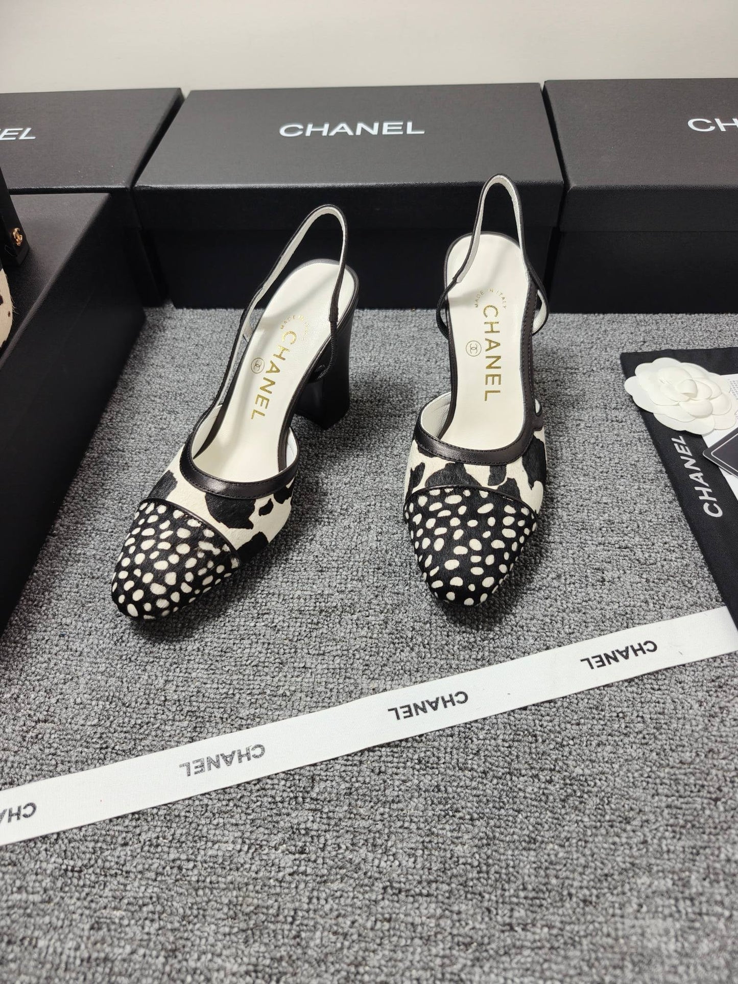 CC SS 2026 Slingbacks 9.5cm White Black Calfskin Lambskin