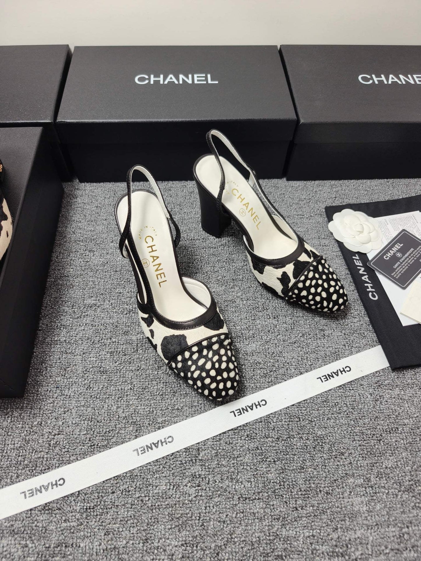 CC SS 2026 Slingbacks 9.5cm White Black Calfskin Lambskin