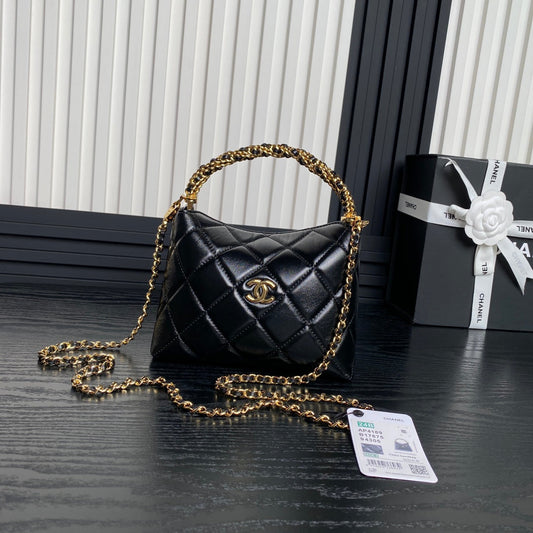 CC 24B Hobo Lunch Bag Black Calfskin 286206