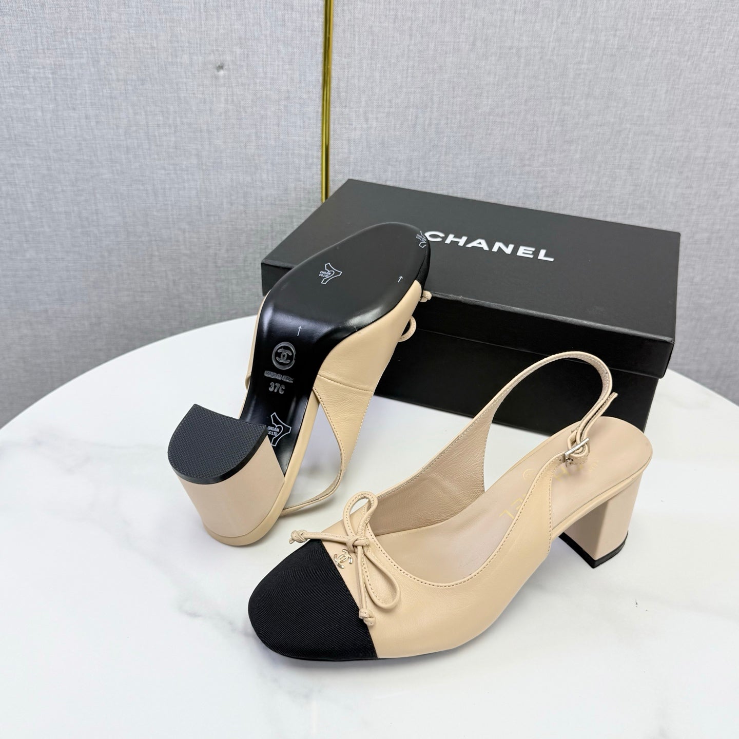 CC 26s Slingback Heels 45 Mm In Beige Lambskin And Fabric