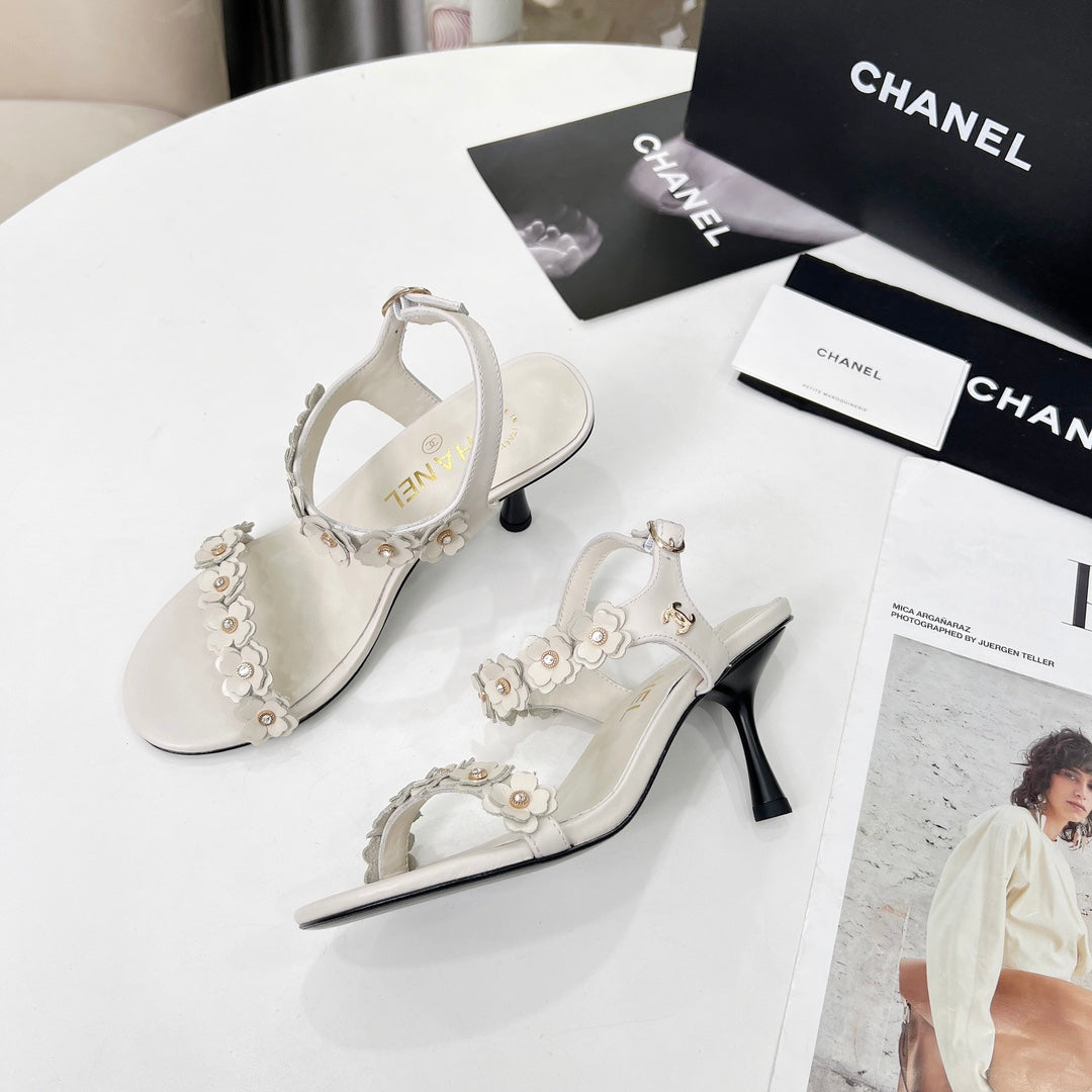 CC 26s Floral Sandal 7.5cm White Sheepskin 867462
