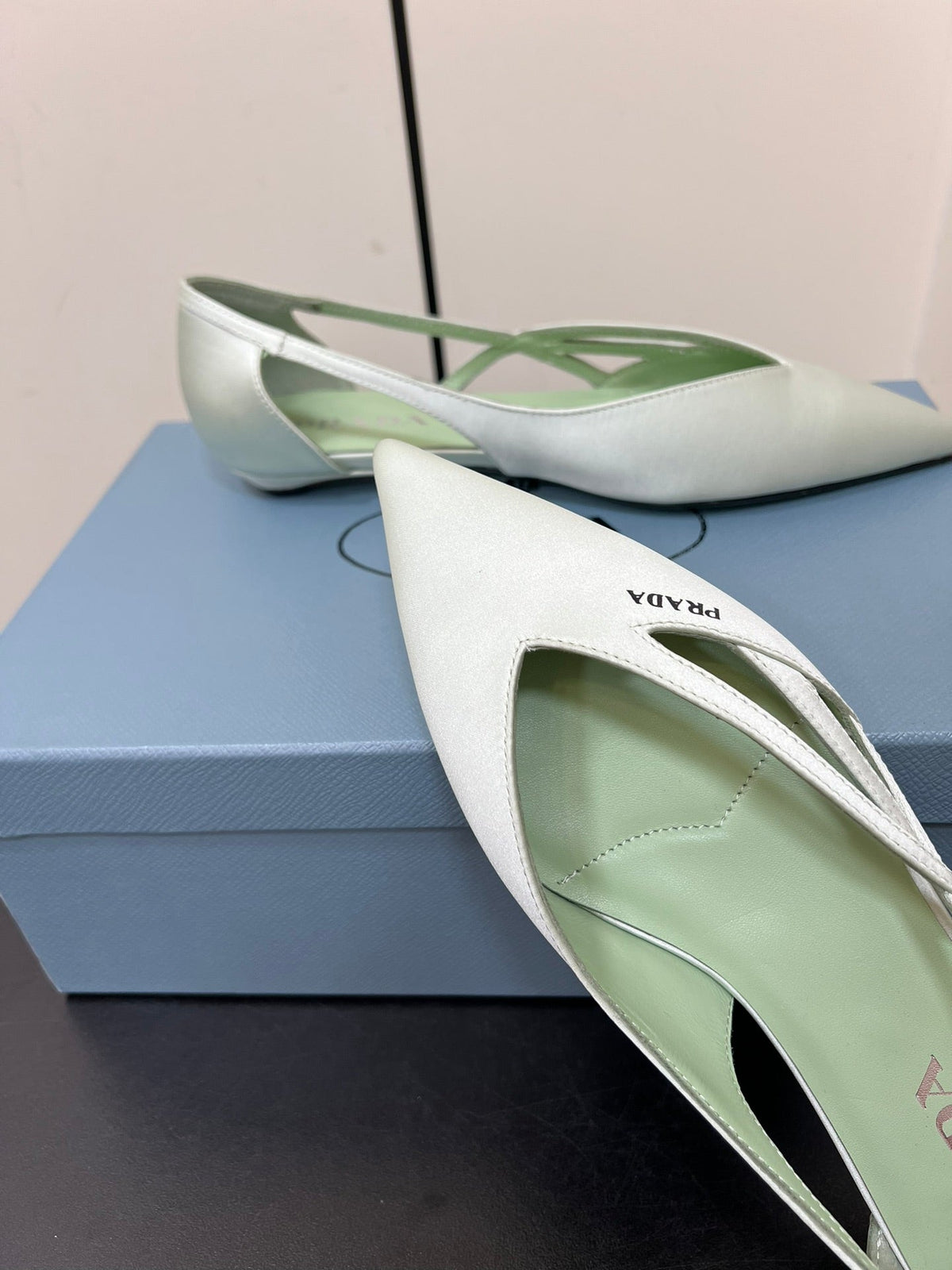 CUT-OUT BALLERINAS IN CHETWODE GREEN SATIN