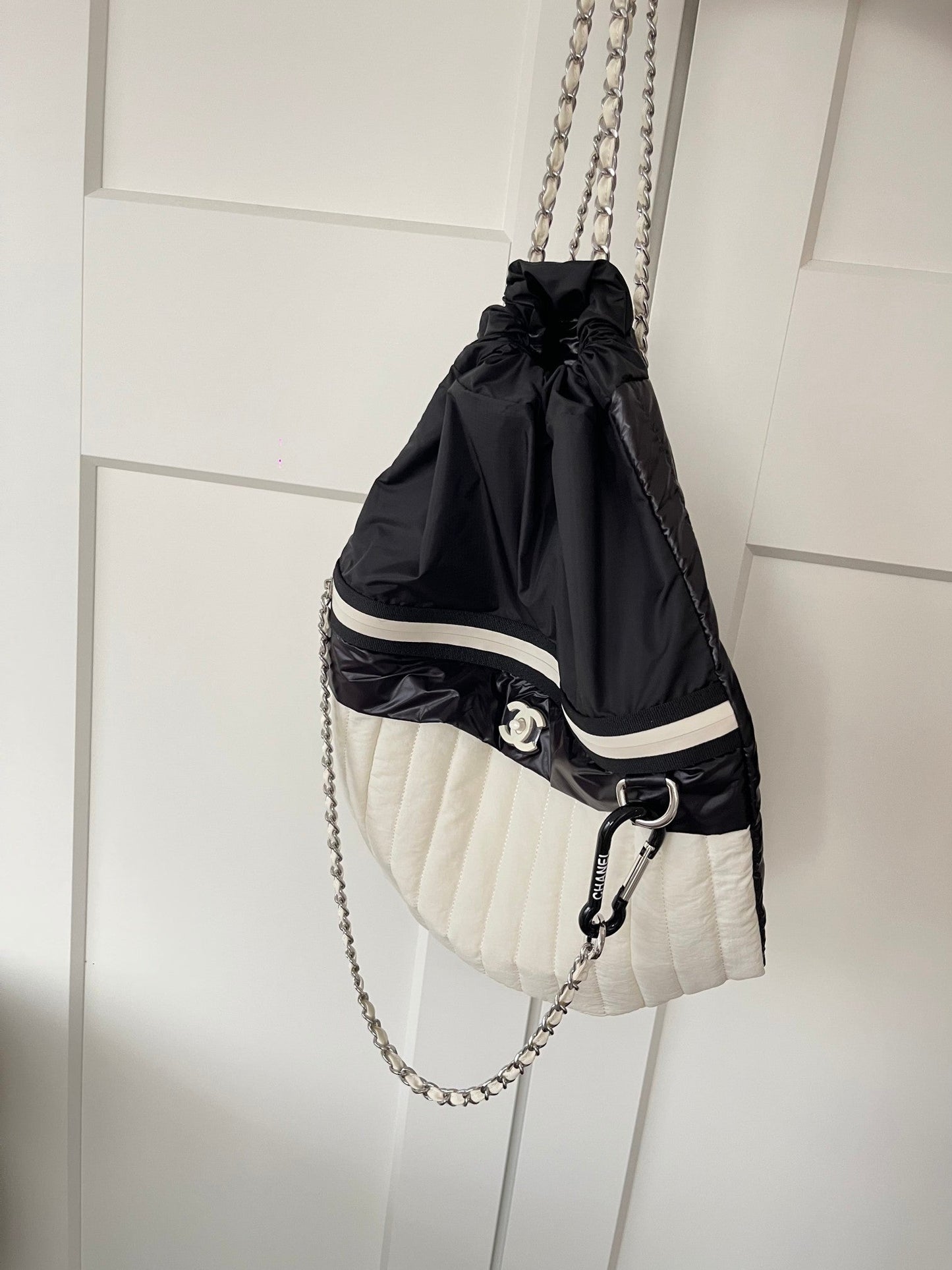 CC 26s Sea Drawstring Backpack Black White Nylon