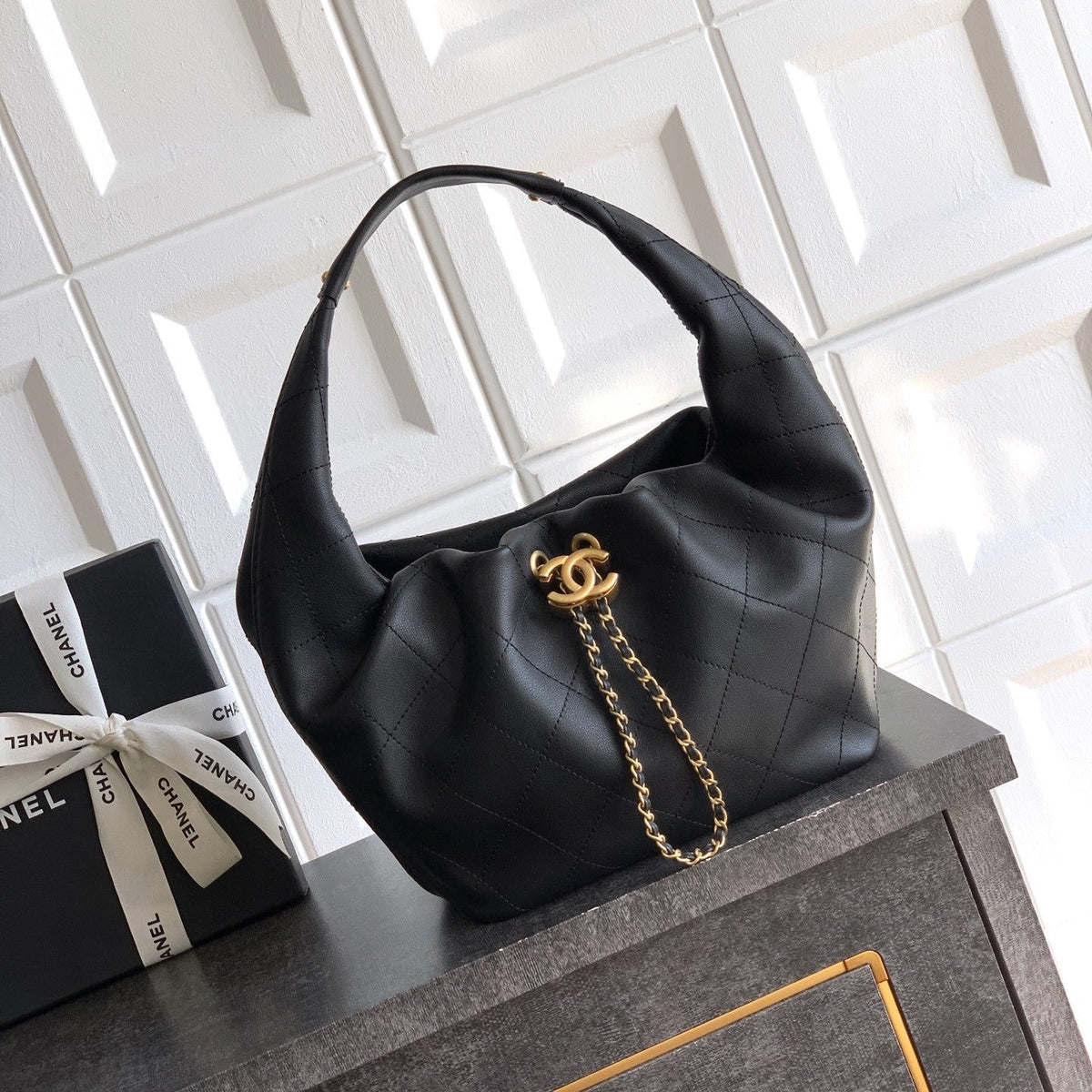 CC 2025 Hobo Bag 32cm Black Calfskin