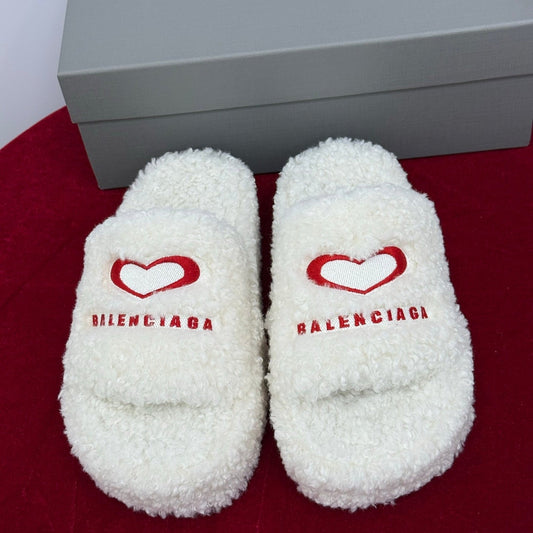Balenciaga 25s slippers white red wool 467707
