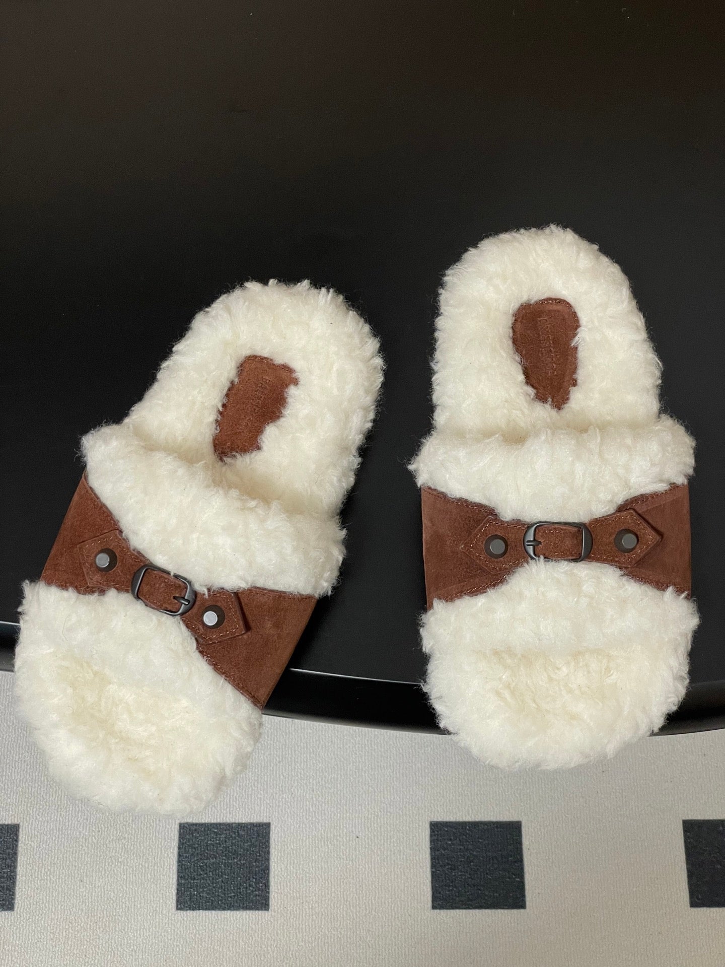 Balenciaga Classic Buckle Slippers White Red Brown Wool 535028