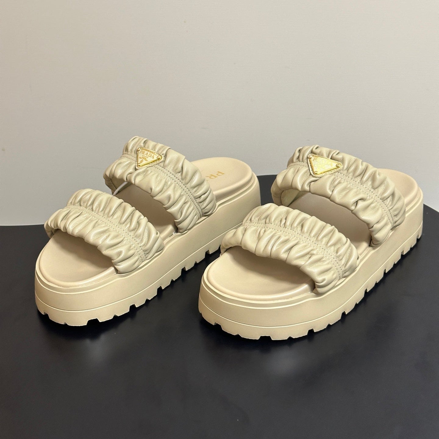 Prada 26s Flatform Slides Beige Matelassé Leather 834768
