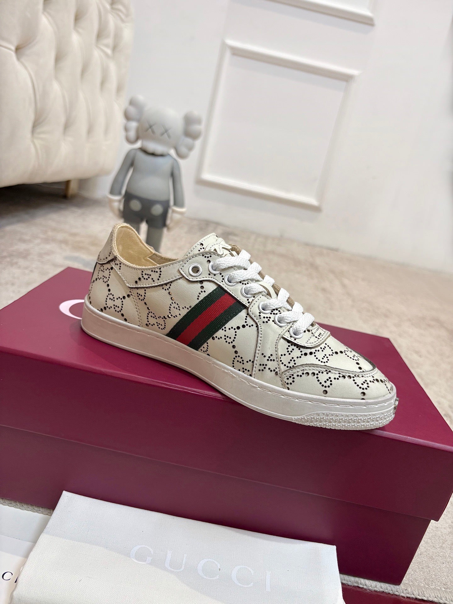 GG Stretch Low-Top Trainers White Leather 824429