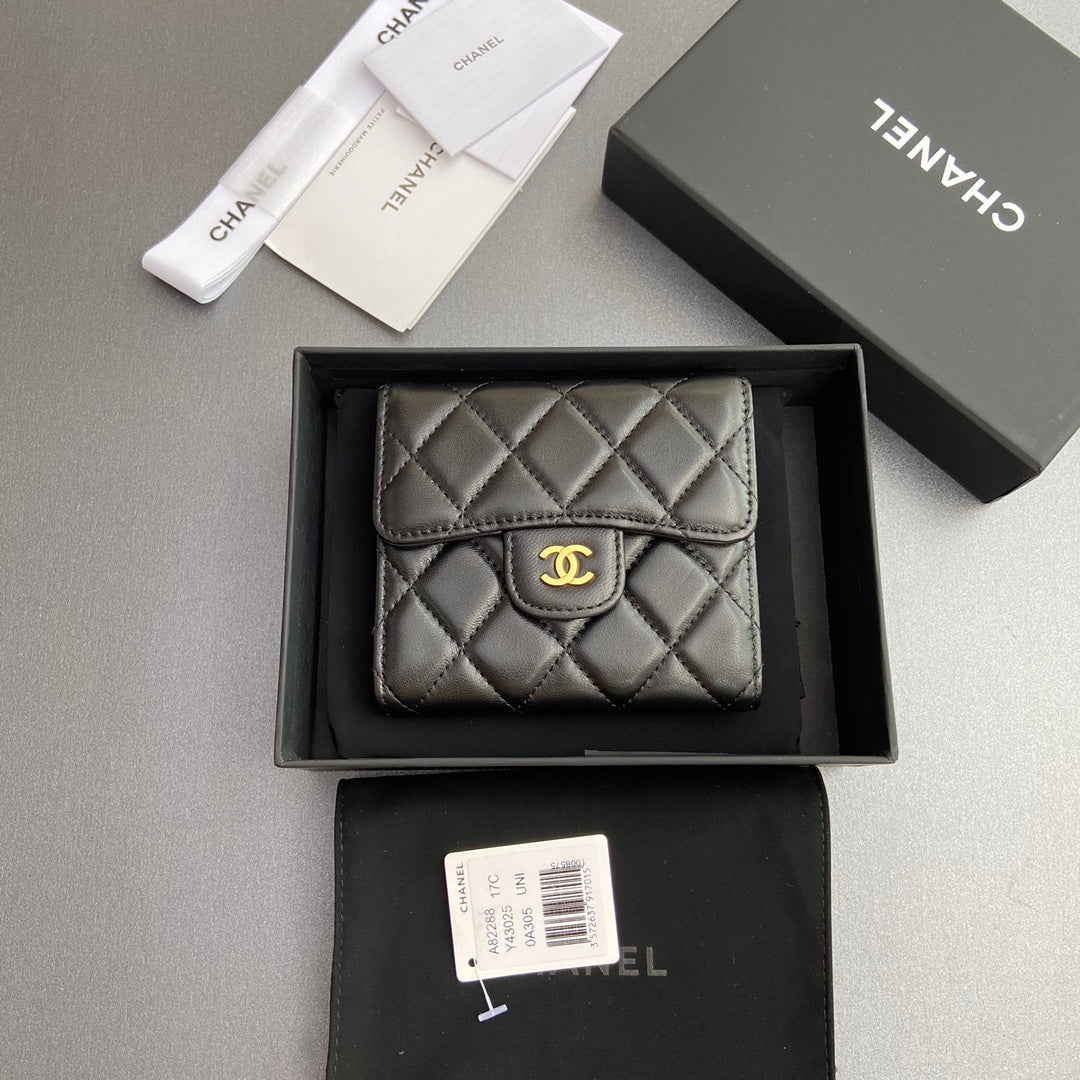 CC 82288 Classic Flap Wallet Black Sheepskin GHW 229876