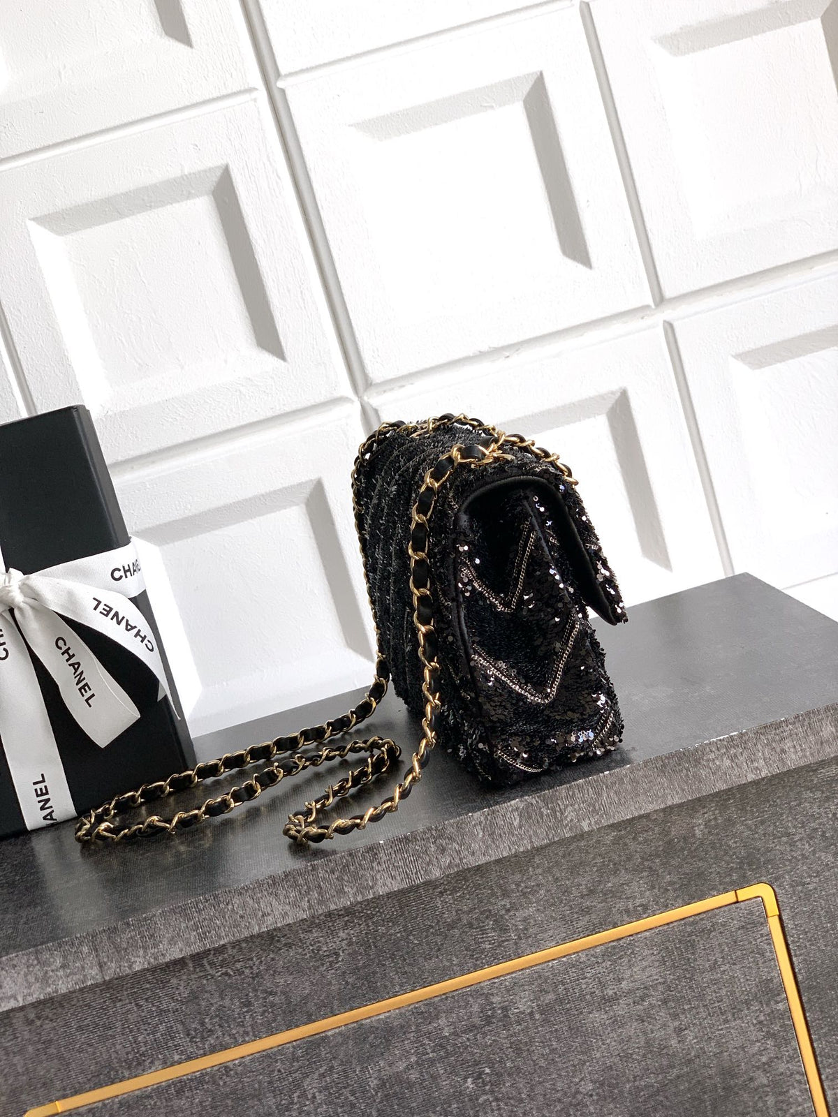 CC 26K Flap Bag 21cm Black Silk Sequin