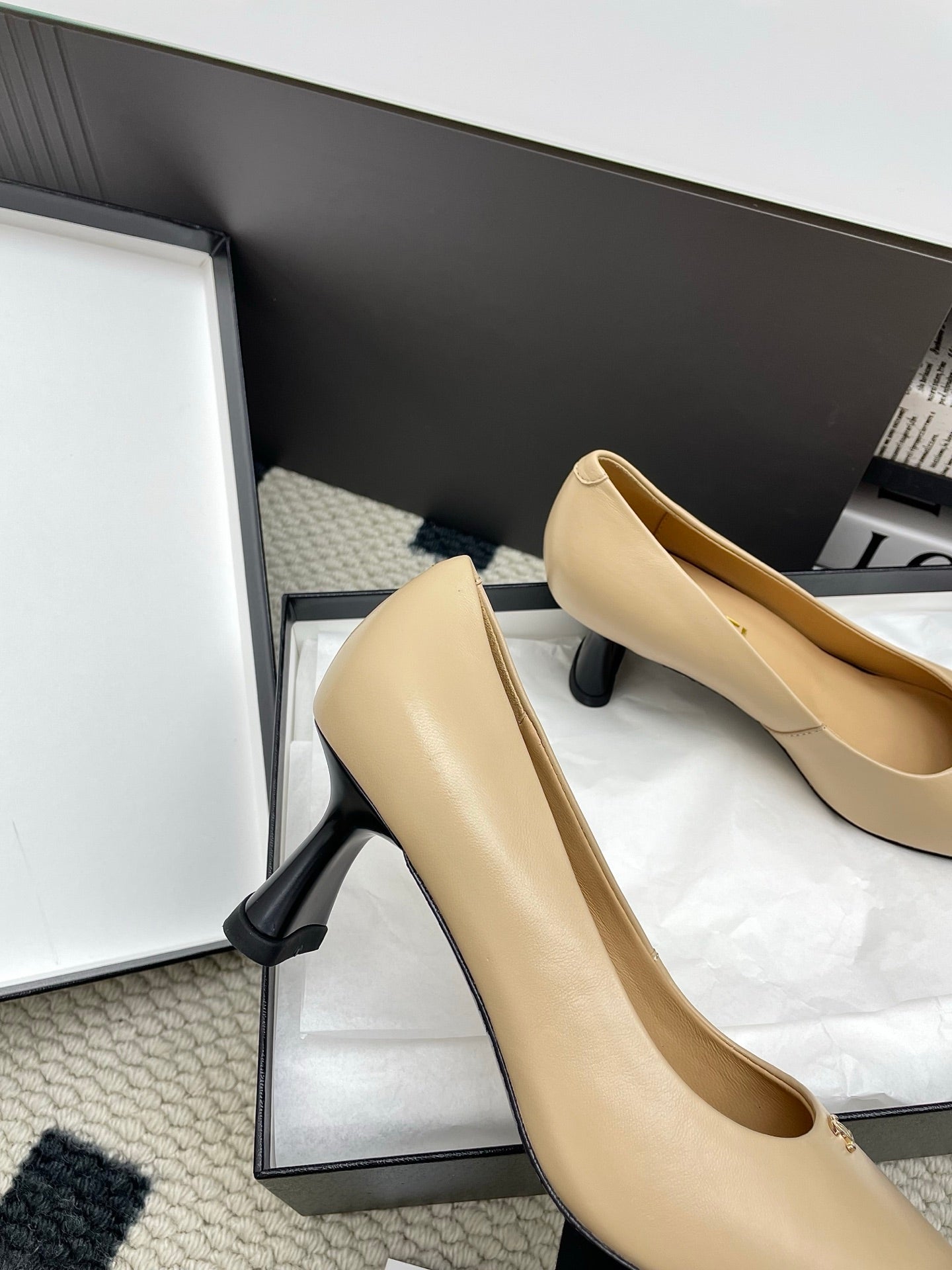 CC Square-Toe Pumps 65mm Beige Sheepskin 427014