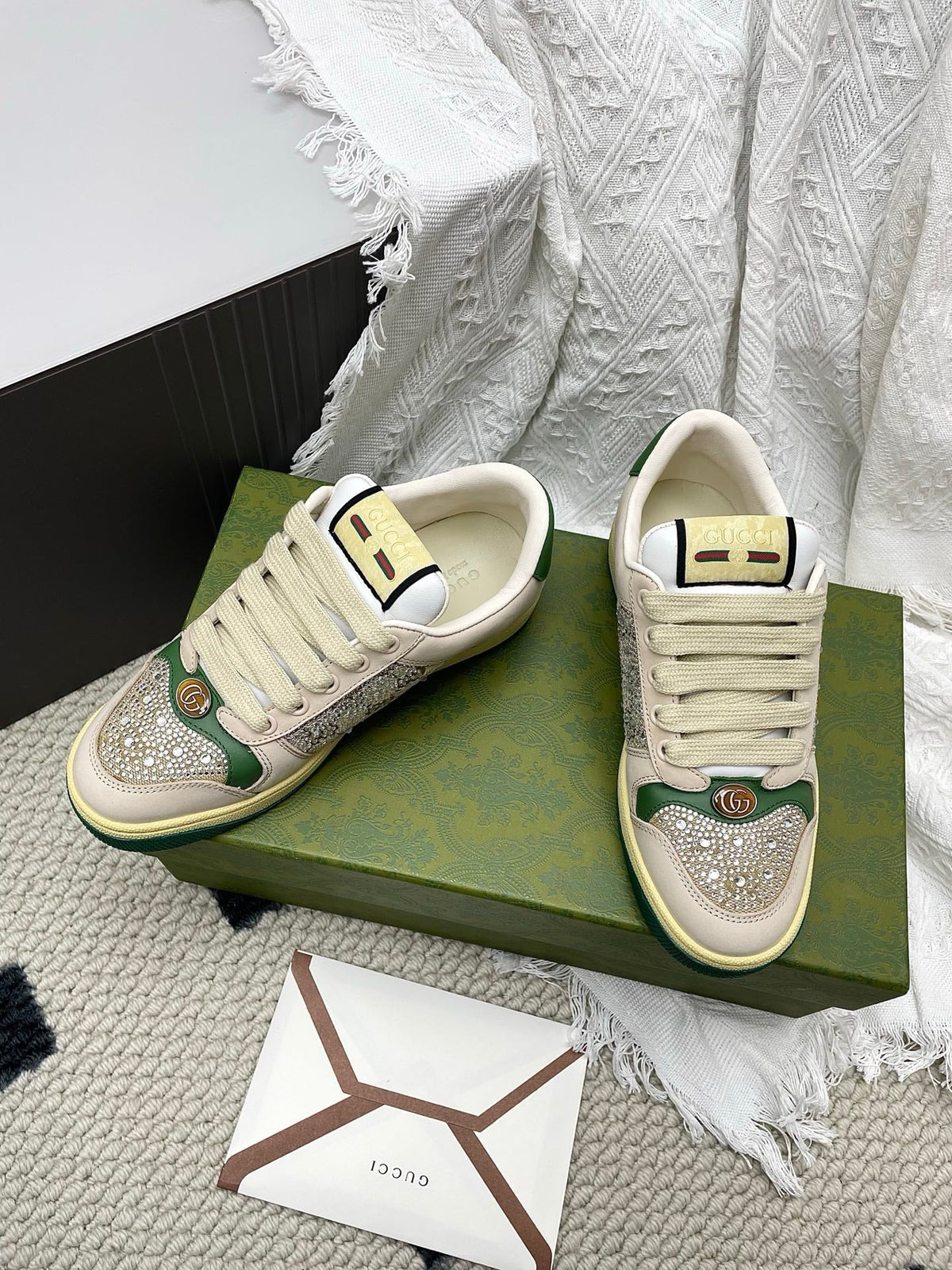 GG Women's Crystal Screener Sneaker Ivory Teal Green Leather 611295