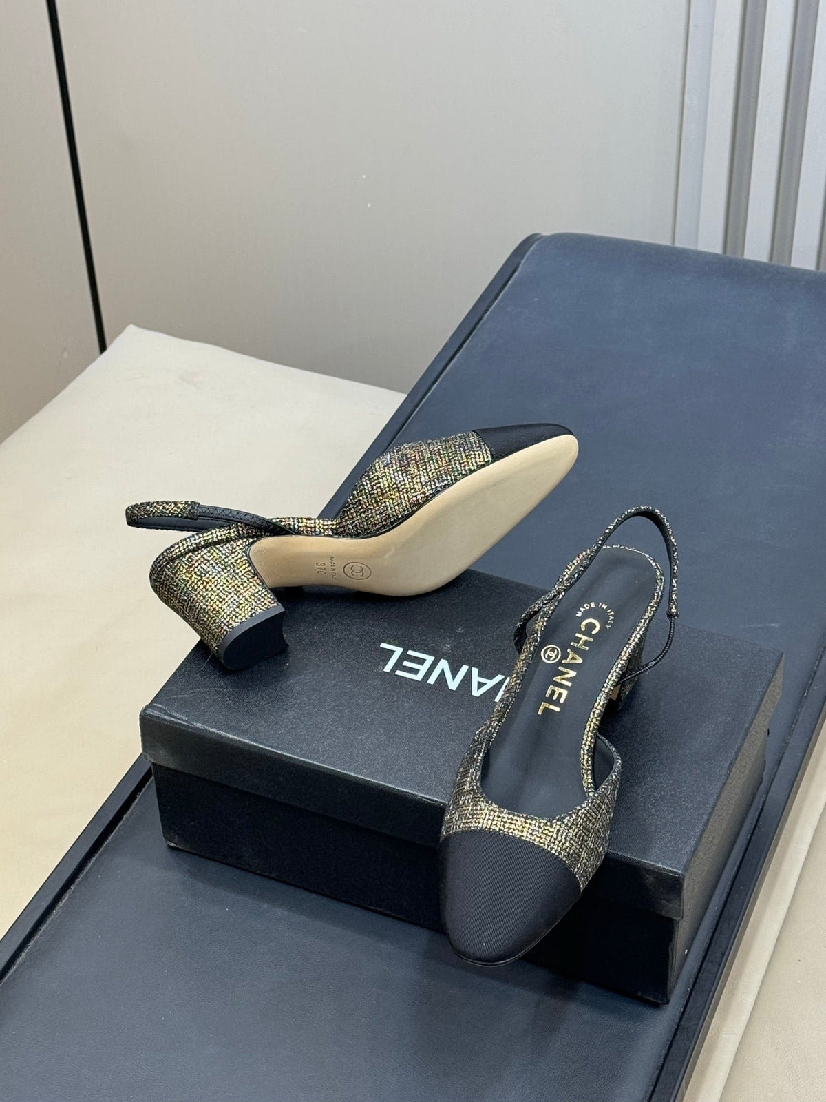 CC 26ss Slingback 7cm Black Gold Tweed Velvet 623156