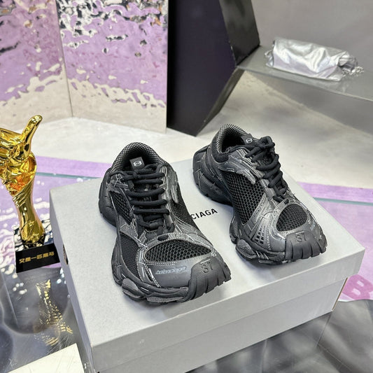 STAPLER SNEAKER IN BLACK MIX GRAY POLYURETHANE AND MESH
