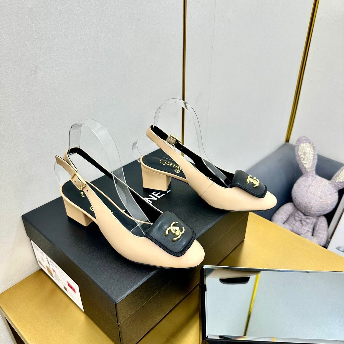 CC Slingback 25s In Beige Mix Black Calfskin With Gold Hardware