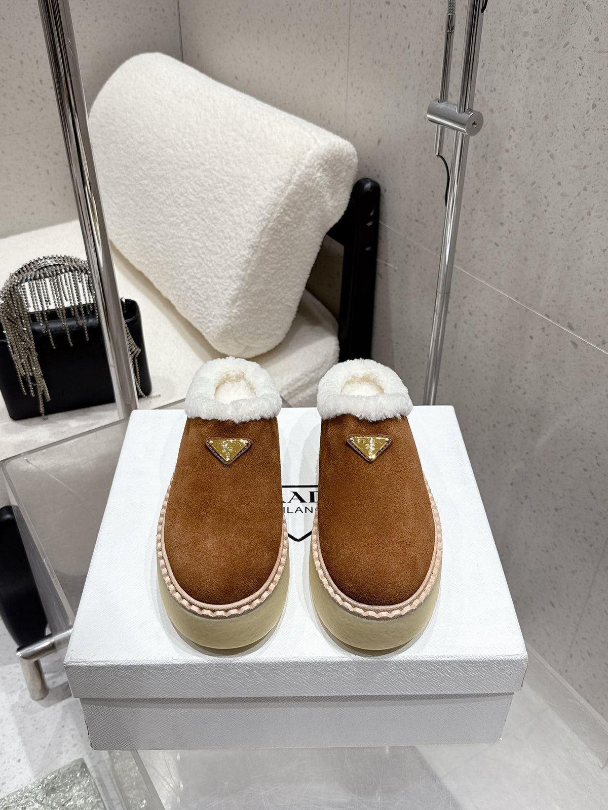 Pra 2025 Fur Mule Brown White Suede Wool 554327