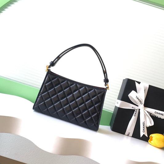 CC AS6045 Hobo Bag 22cm Black Quilted Calfskin