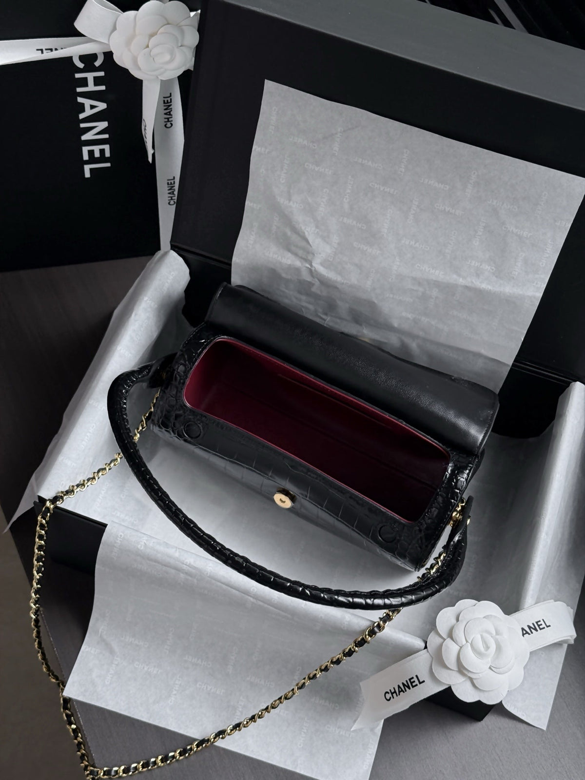 CC 26s Clutch With Chain Black Crocodile Embossed Calfskin