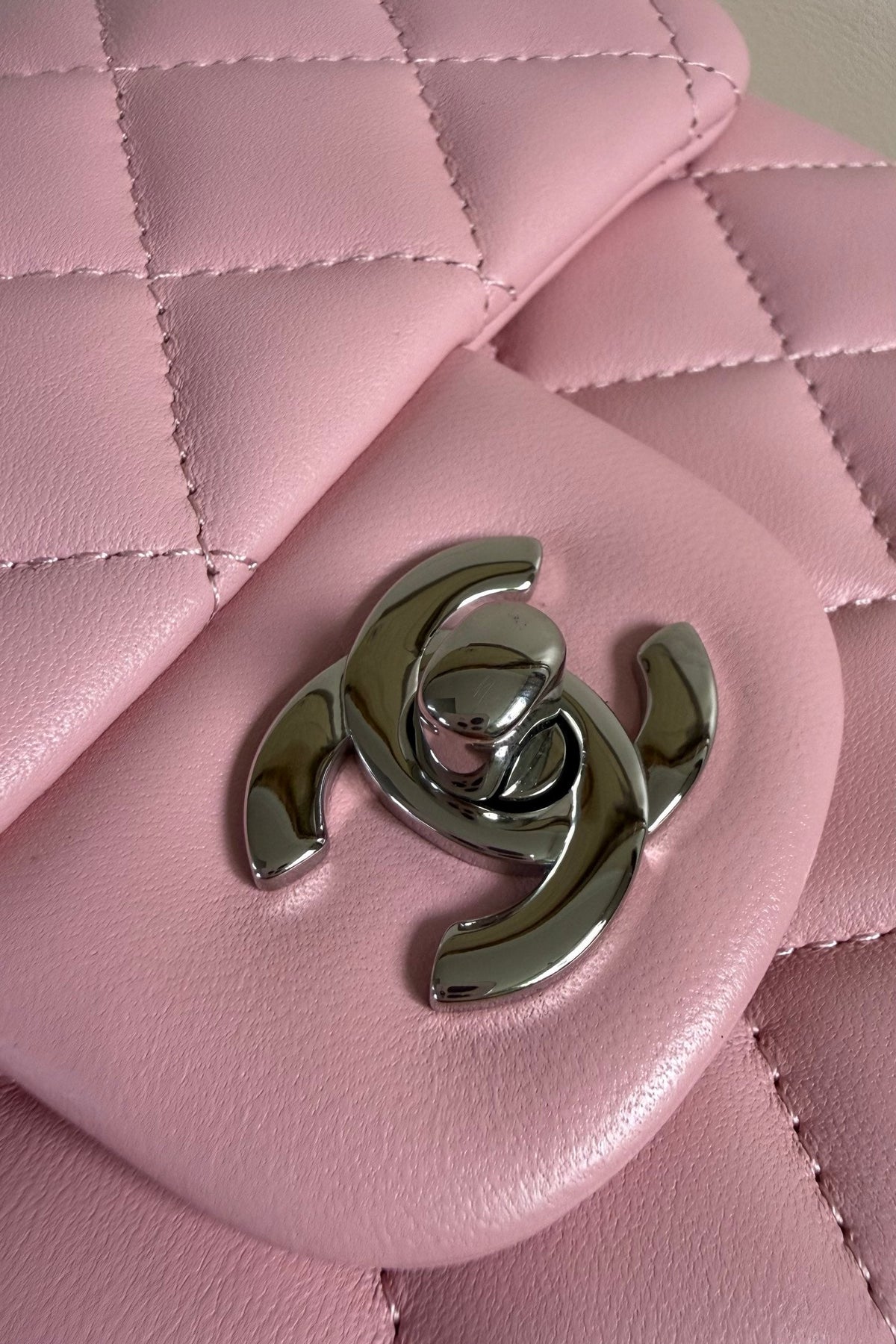CC Flap Bag 17cm Pink Sheepskin SHW 284823