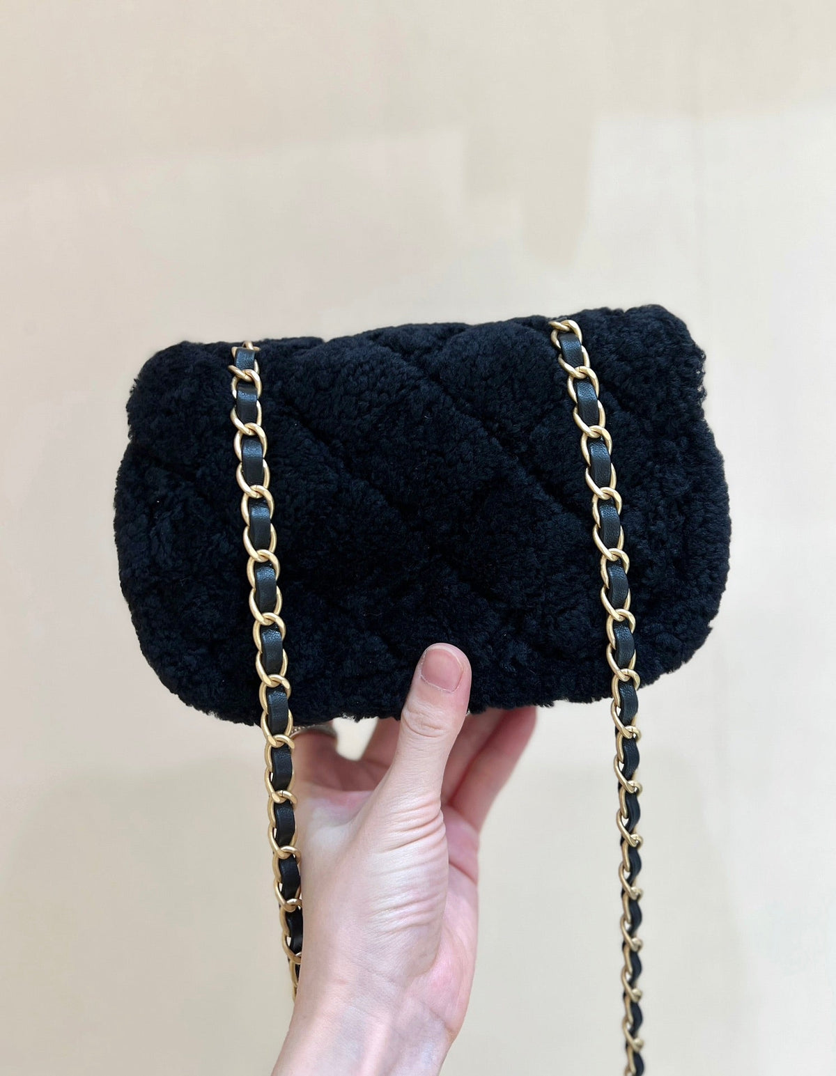 CC  24K Teddy Bear CF 18 cm Black Lambskin & Fur Light GHW