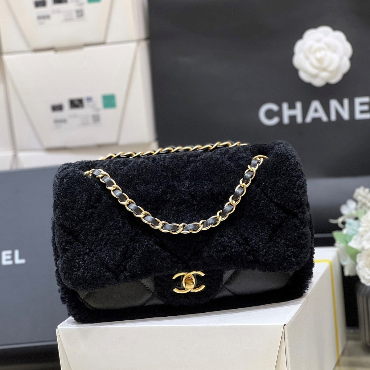 CC  24K Teddy Bear CF 23.5cm Black Lambskin & Fur Light GHW