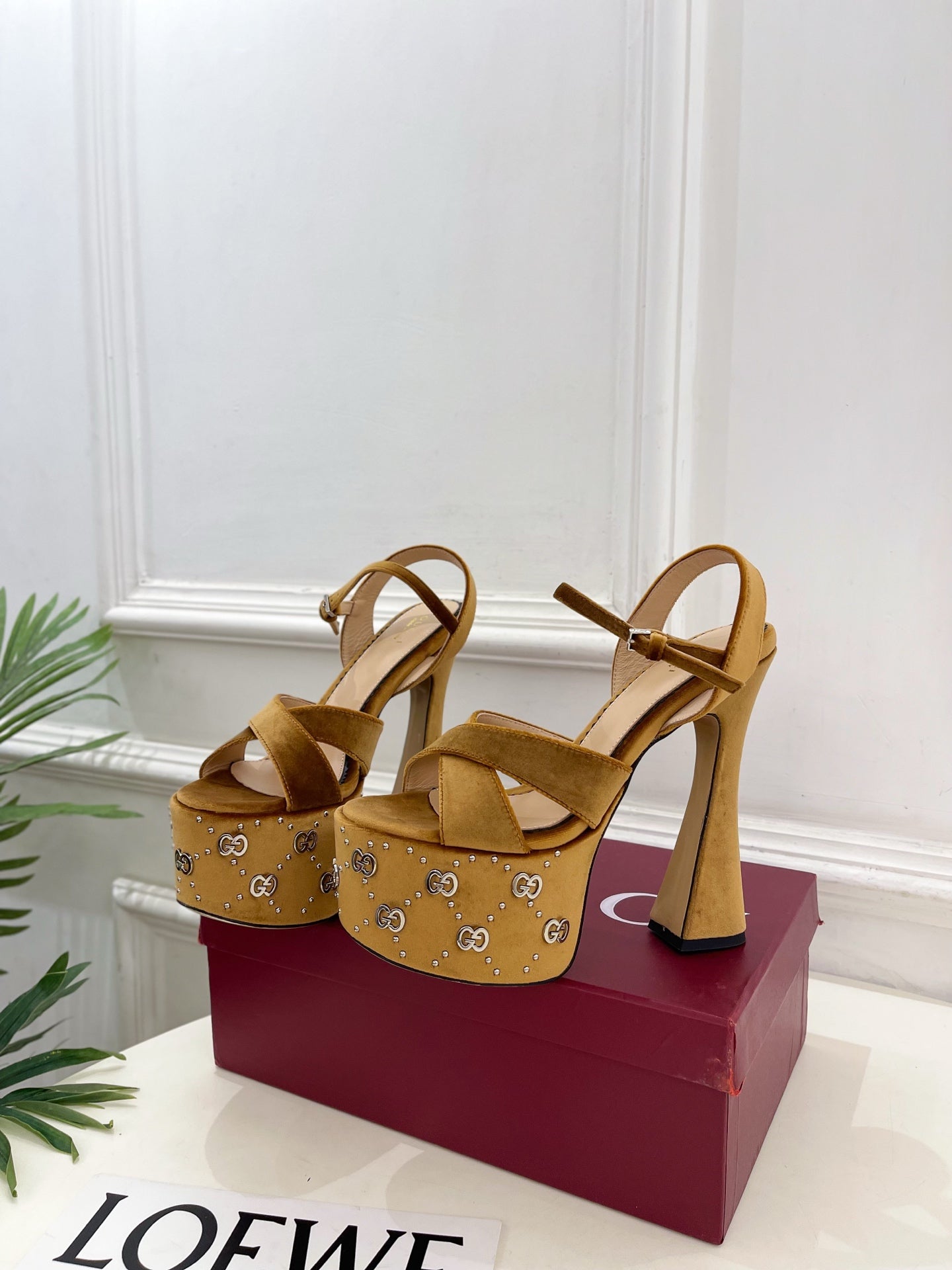 GG Janaya Platform Sandals 15.5cm Brown Suede 891842
