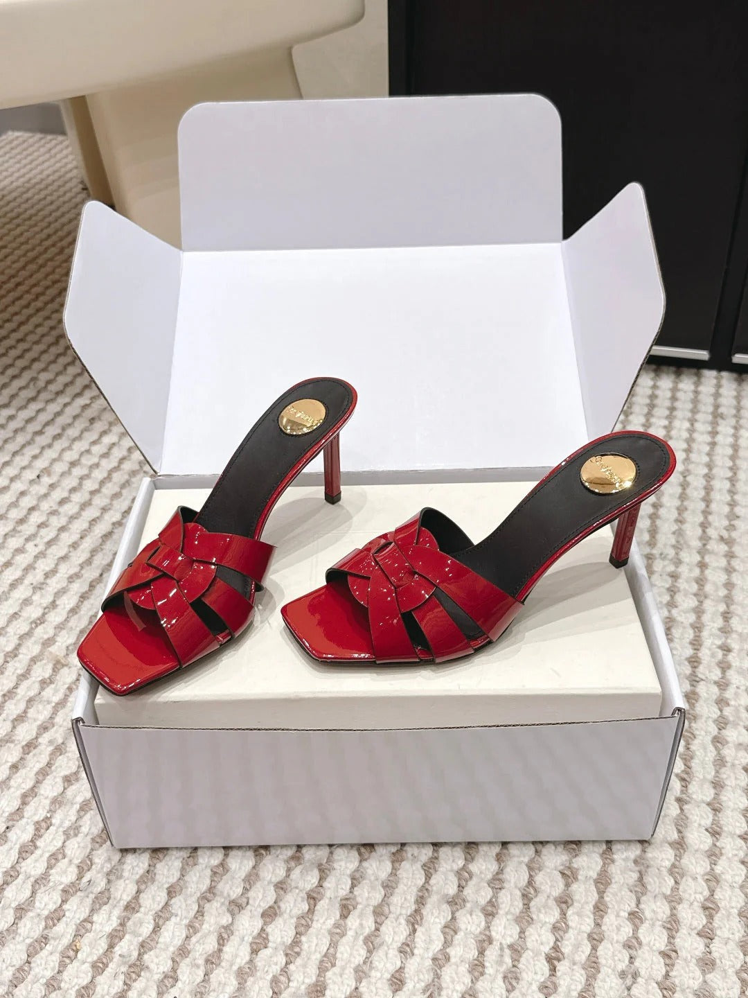 YSL 26ss High-Heeled Slippers 75 Patent Leather