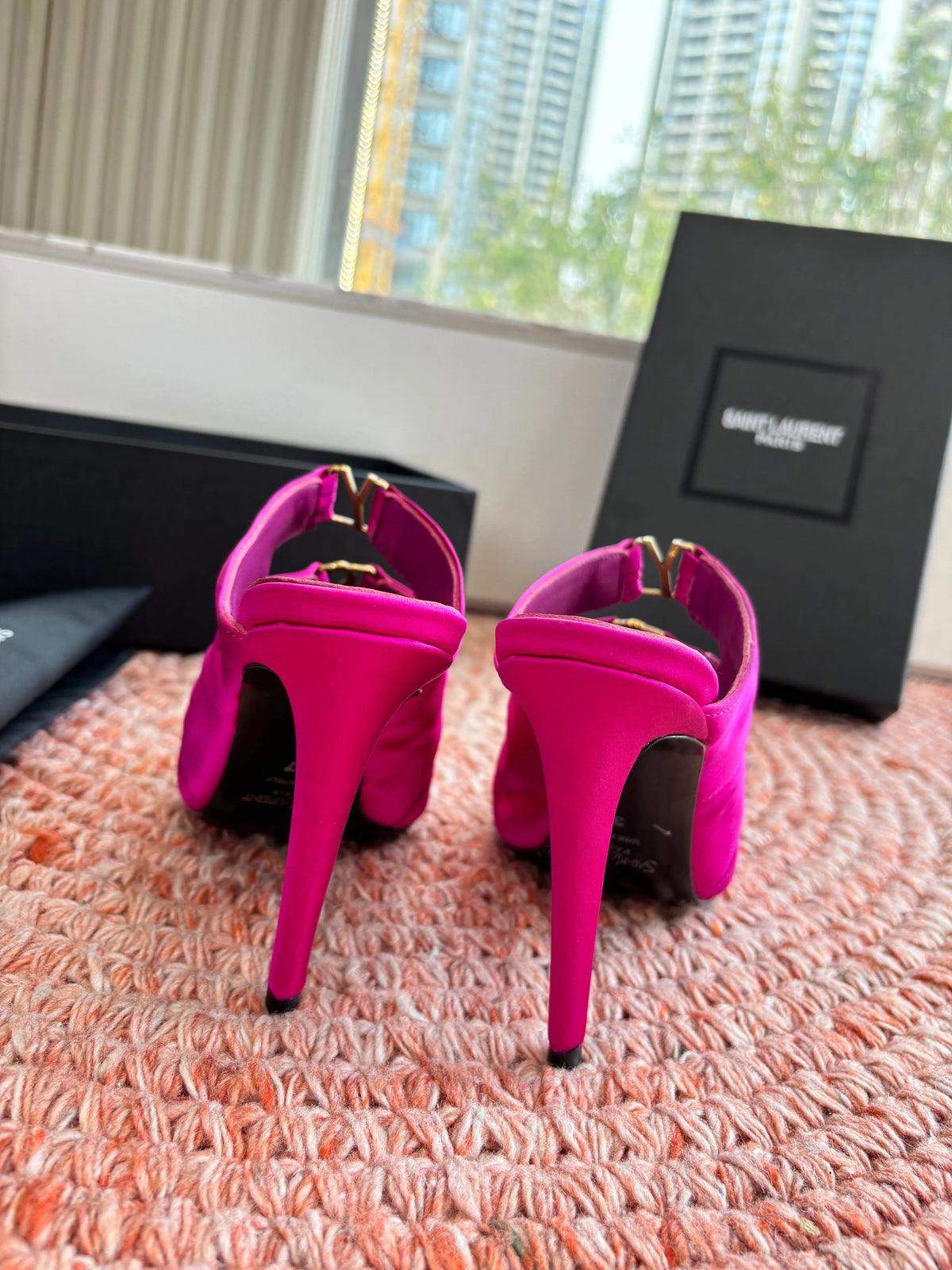 YSL 26ss Pointed High Heels Sandals 110 Fuchsia Pink Silk Leather 648786