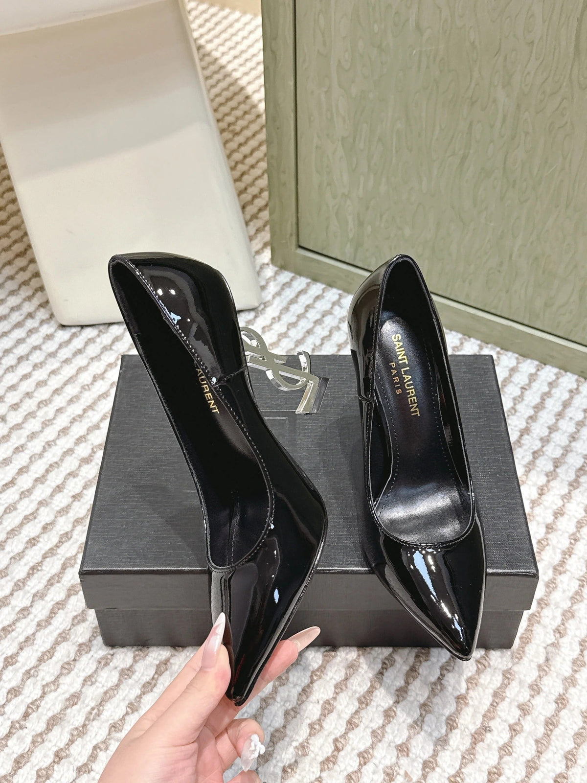 YSL 26ss High Heel Pumps 85 Black Patent Leather Sliver 654696