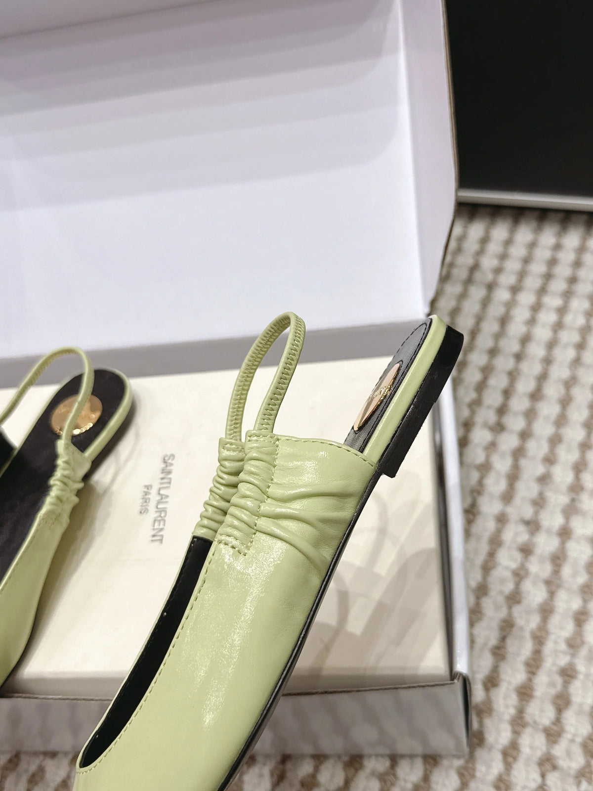YSL 26ss Flat Slingback Light Green Glossy Leather 654709