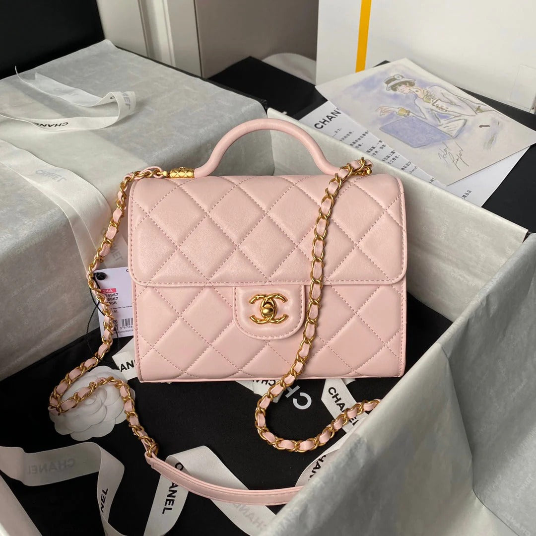 CC  25S FLAP BAG 21 CM IN LIGHT PINK LAMBSKIN WITH TOP HANDLE