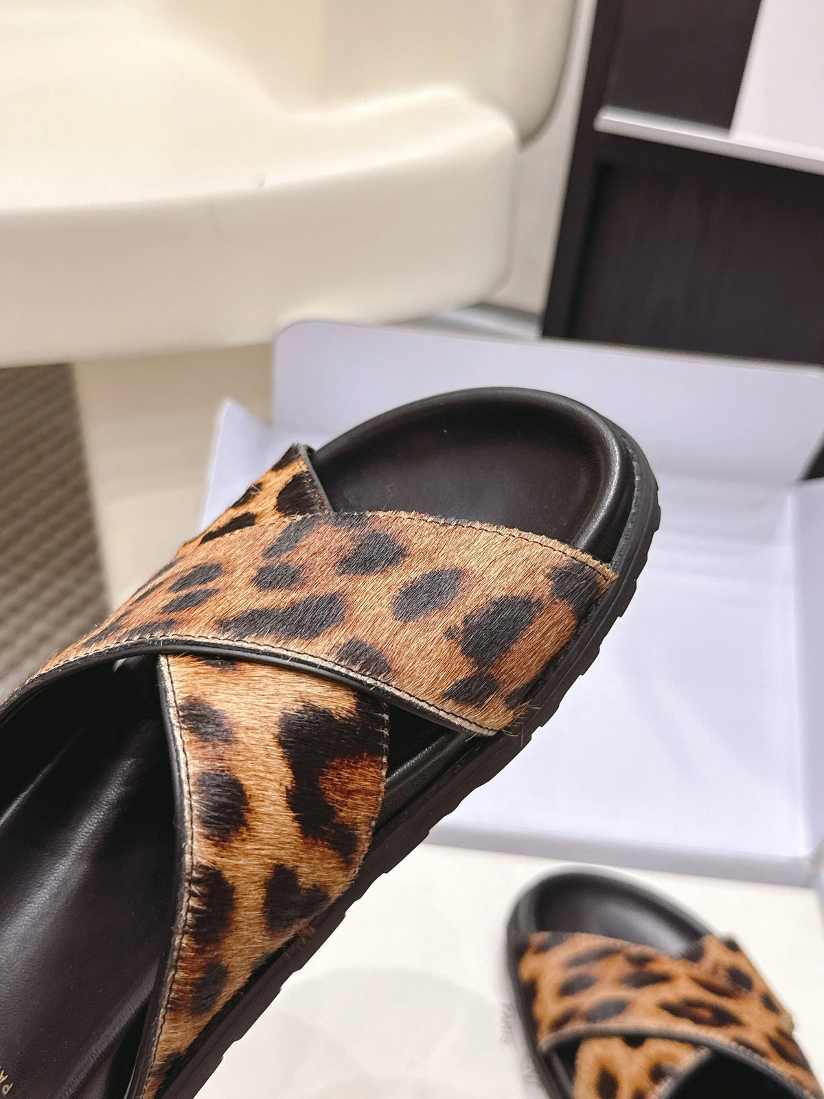 YSL 26ss Platform Slippers Black Leopard Print Leather 663218