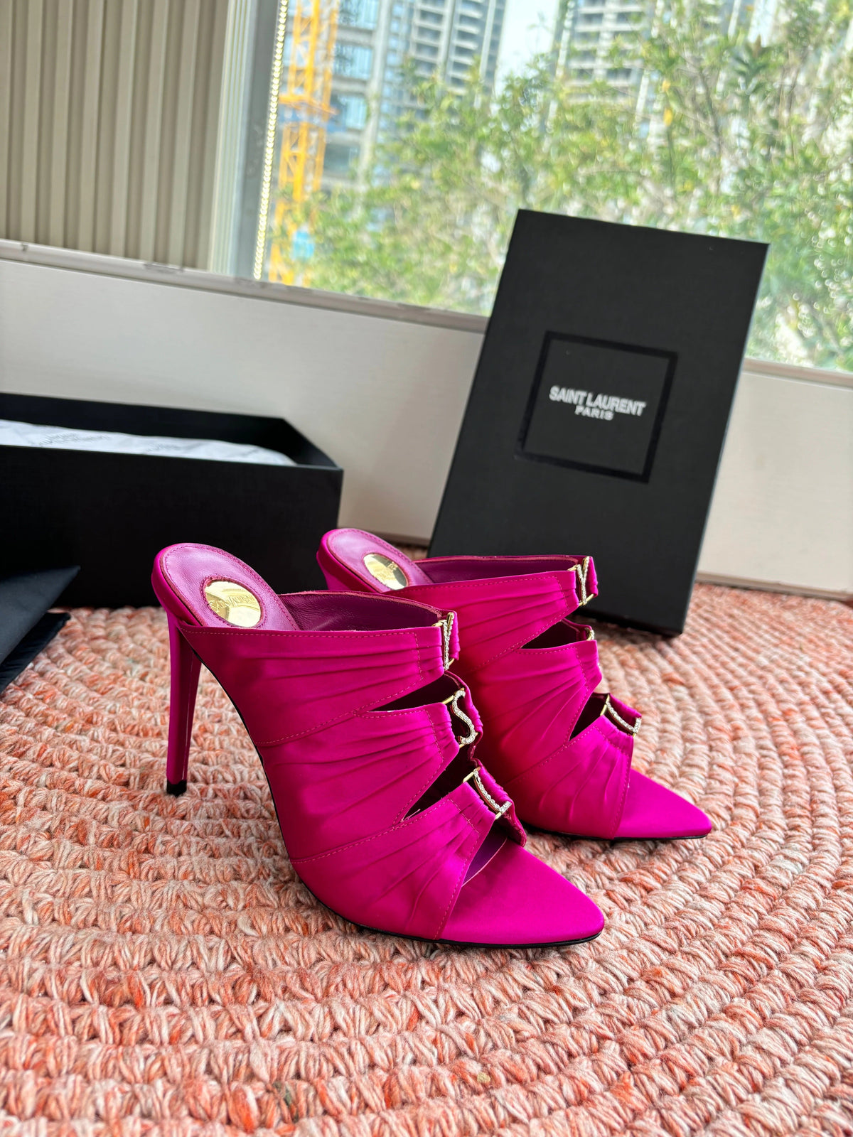 YSL 26ss Pointed High Heels Sandals 110 Fuchsia Pink Silk Leather 648786