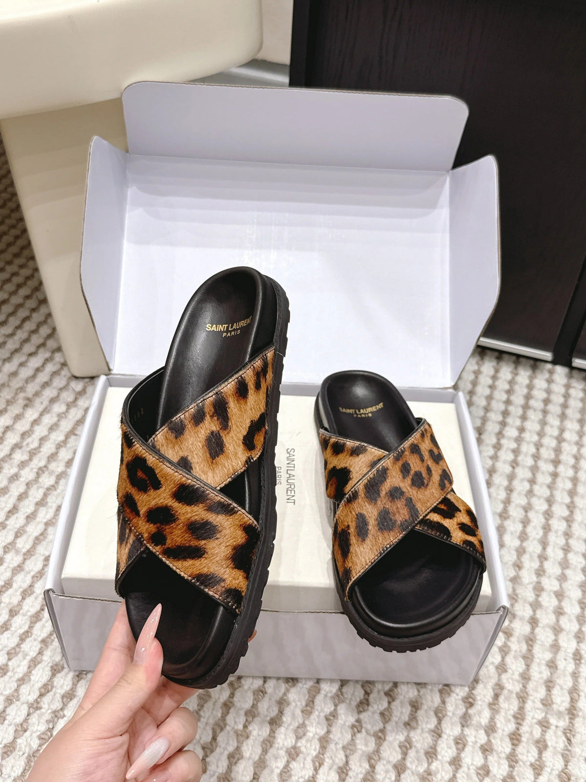 YSL 26ss Platform Slippers Black Leopard Print Leather 663218