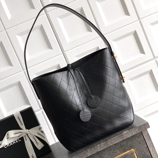 Chanel 2026 Bag 32cm Black Calfskin 331125