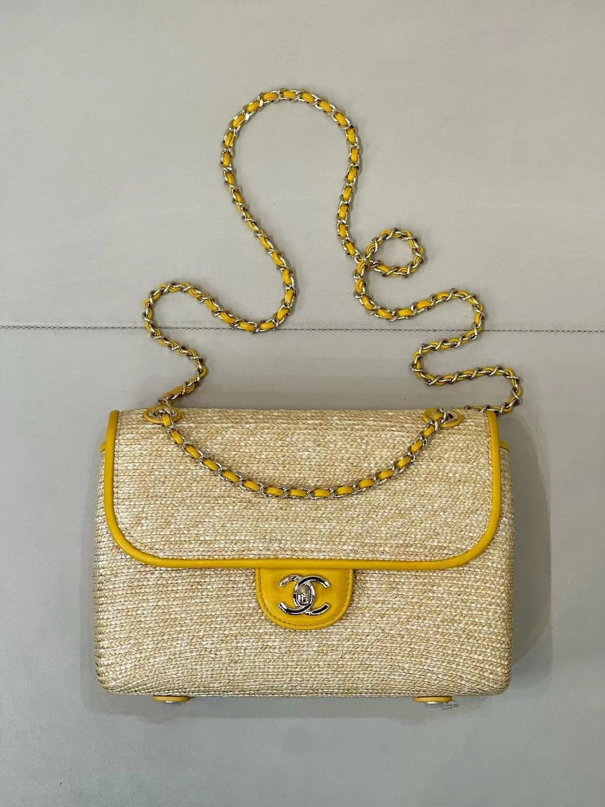 CC 2026 Flap Bag 23cm Beige Raffia And Lambskin
