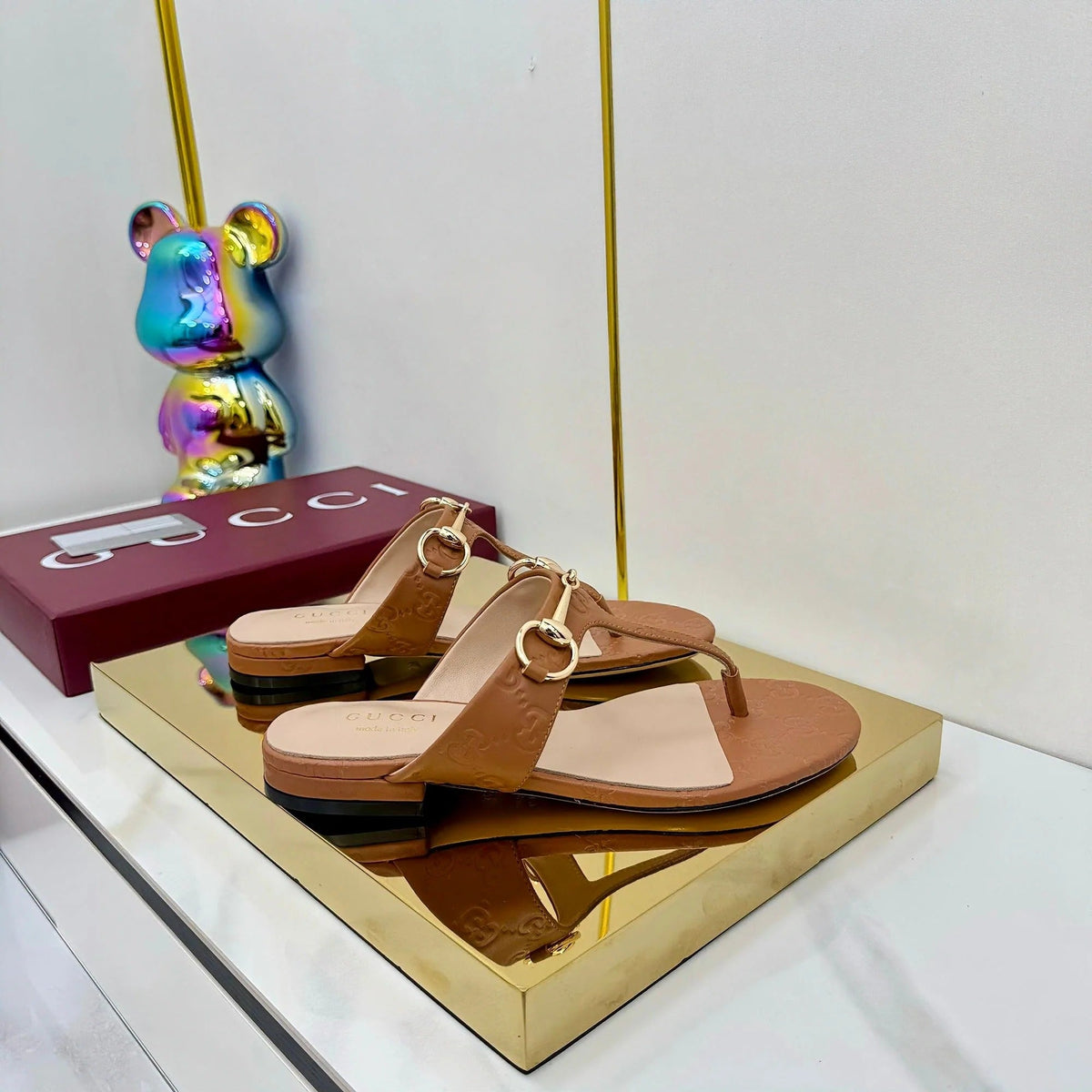 THONG SANDALS IN BROWN LAMBSKIN PRINTED LOGO WITH GOLD HARDWARE