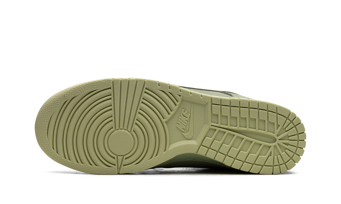 Dunk Low "Oil Green" FB8895 300