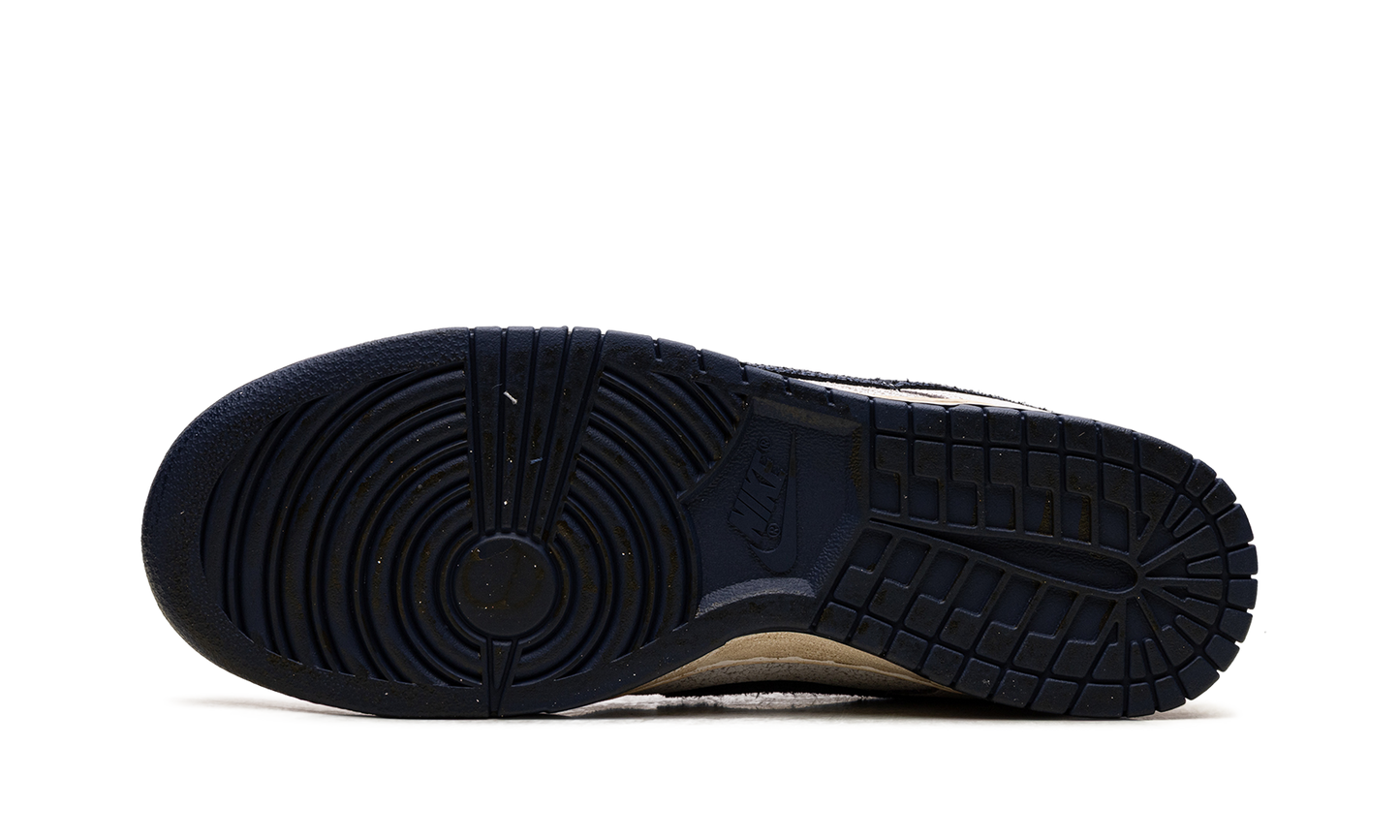 Dunk Low "Stranger Things Phantom" IH6766 001