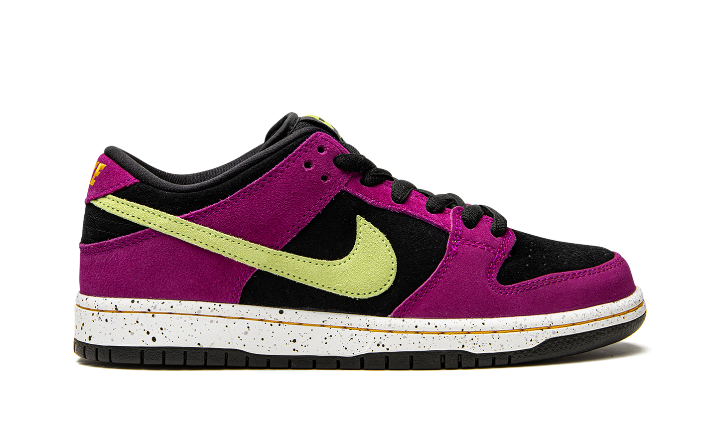 SB Dunk Low "ACG Terra Red Plum" BQ6817 501