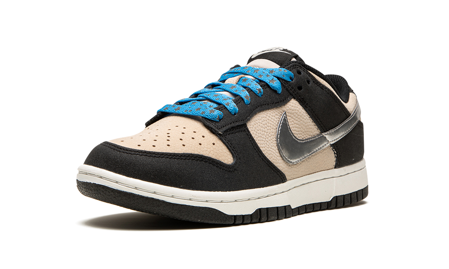DUNK LO MNS WMNS "Starry Laces" DZ4712 001