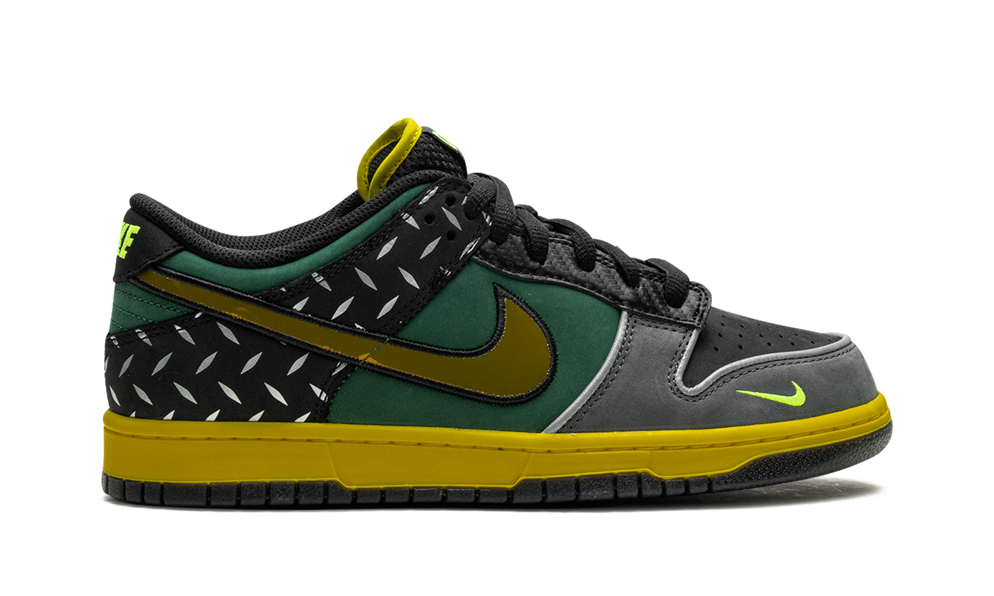 Nike Dunk Low UO PREM "What The Duck Home" HV1454 001